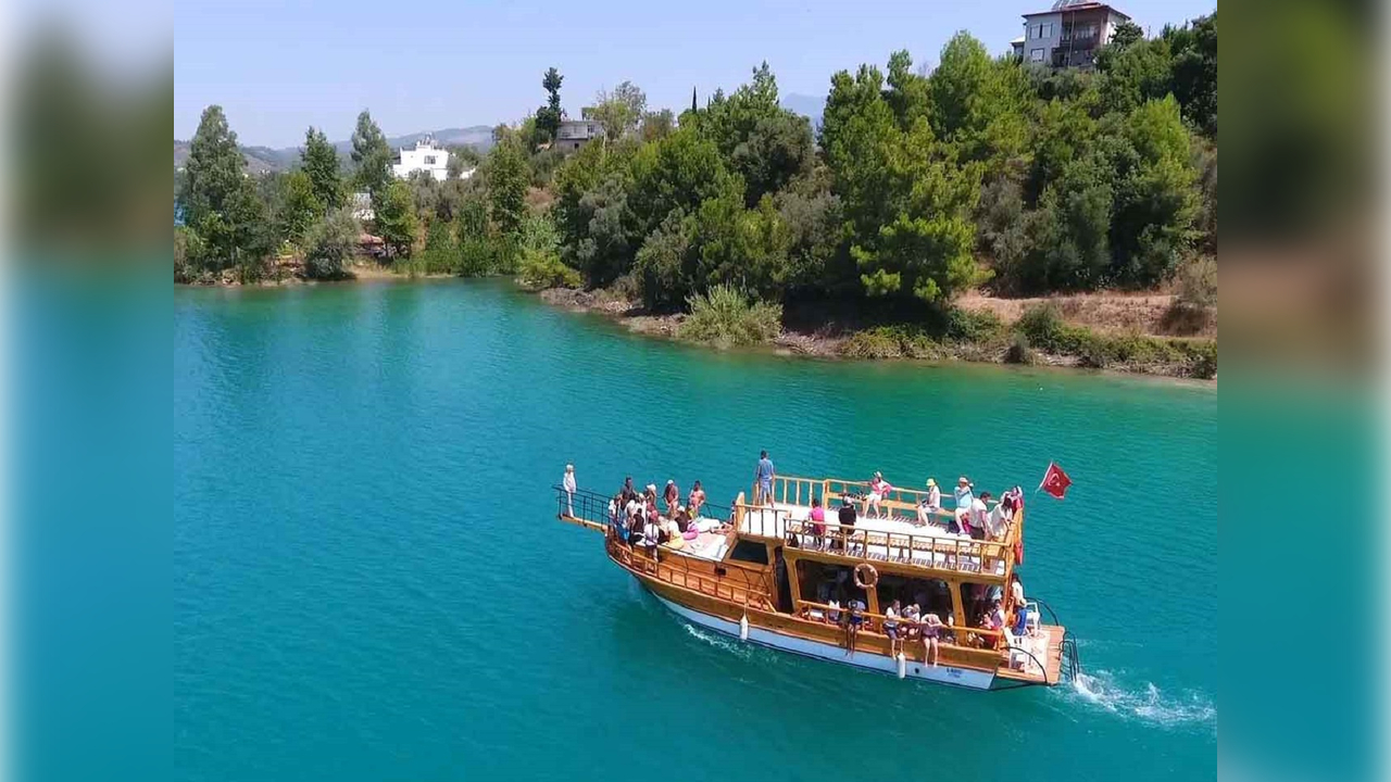 Green Lake Boat Tour with Lion Park by Cabrio Bus