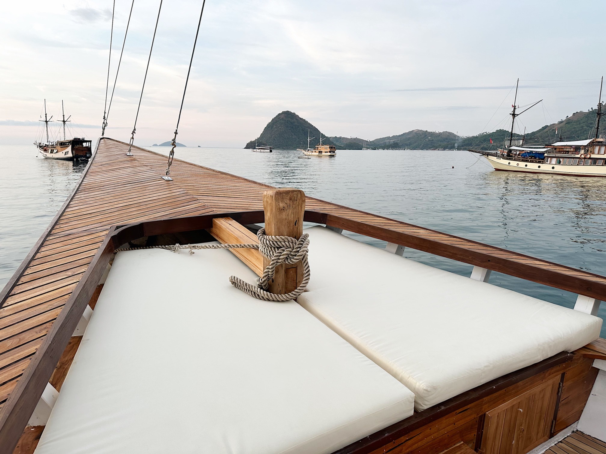 BOAT 2 Cozy Space to Sunbathe BOAT 2 Cozy Space to Sunbathe