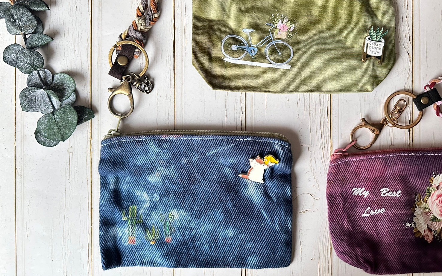 Taipei: Creative Indigo Dyeing & Aroma Stone DIY Experience