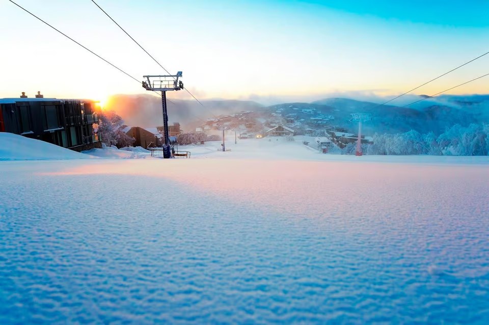 Mount Buller Group Snowboarding Tour