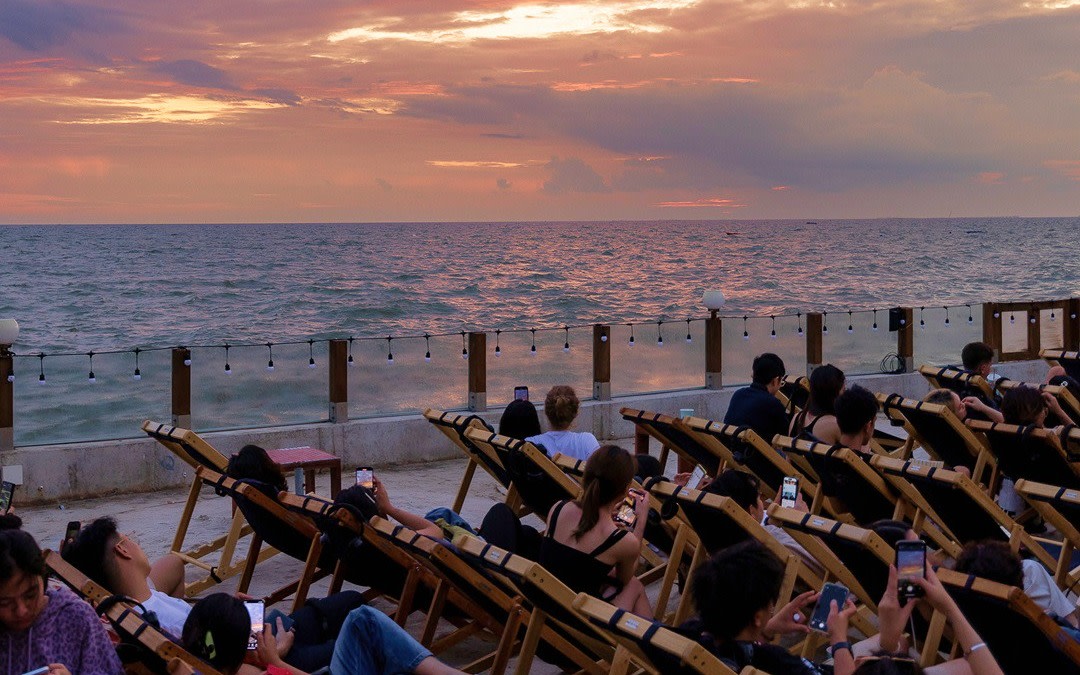 Moments on the Roof: Starlight Cinema Ticket in Pattaya
