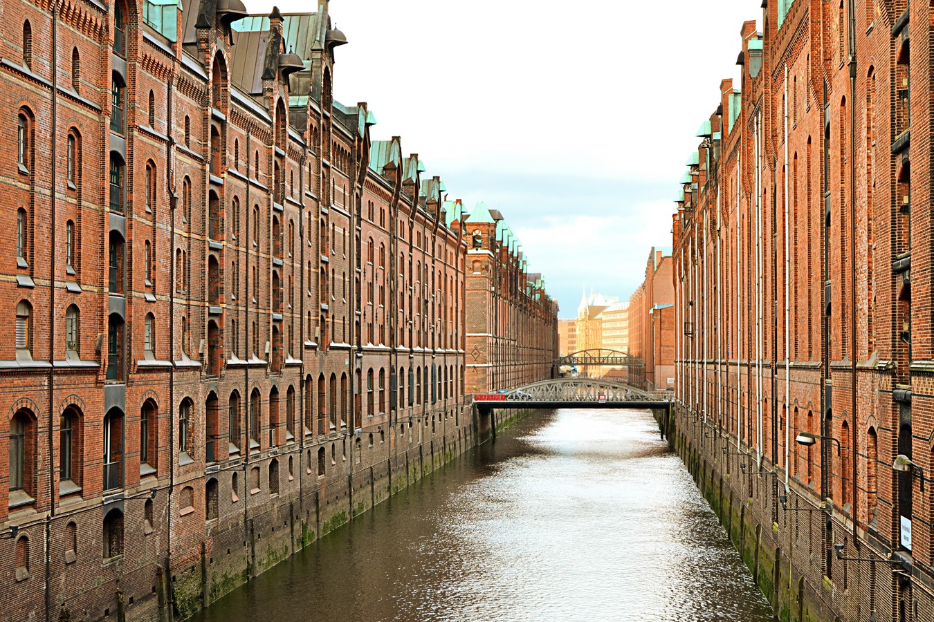 Elbphilharmonie Plaza and HafenCity Food Tour