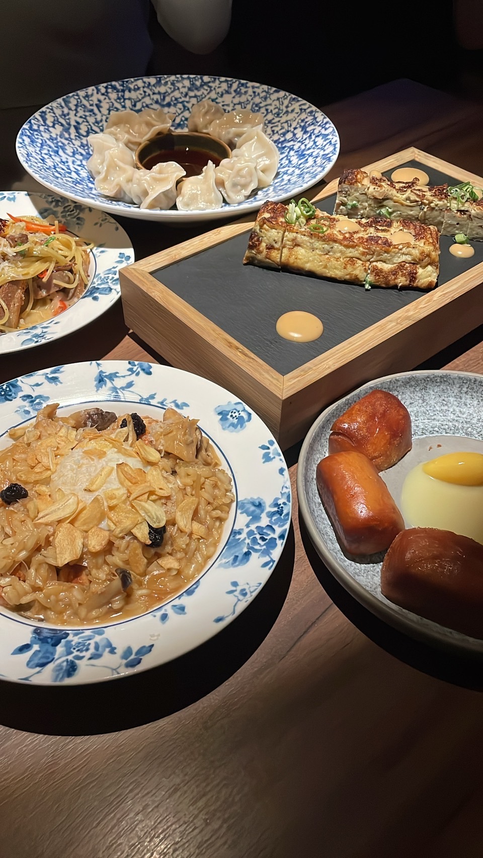 Linsen North Road Nightlife Bar Crawl Walking Tour in Taipei 
