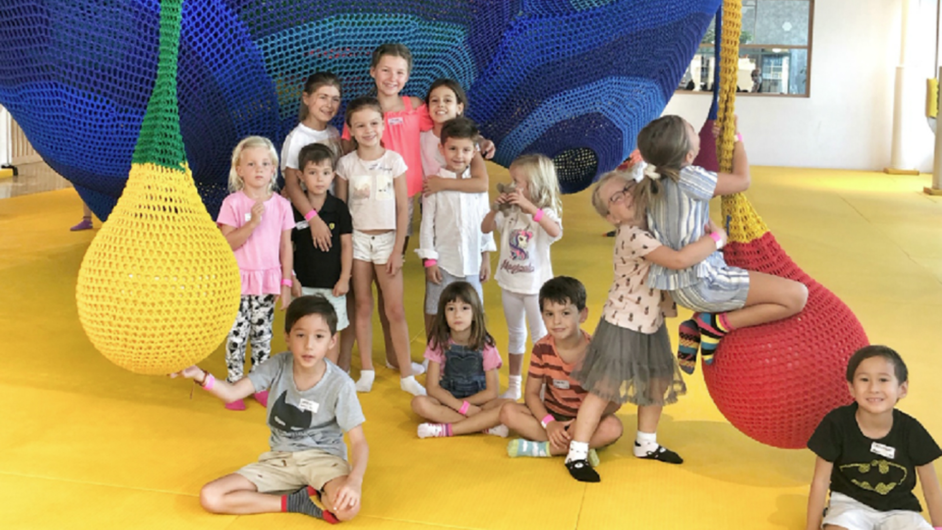 通過互動體驗和趣味探索,激發孩子們的無限潛能 通過互動體驗和趣味探索,激發孩子們的無限潛能