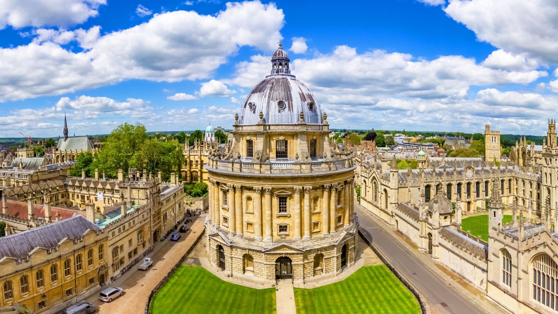 Windsor, Stonehenge and Oxford private tour from London