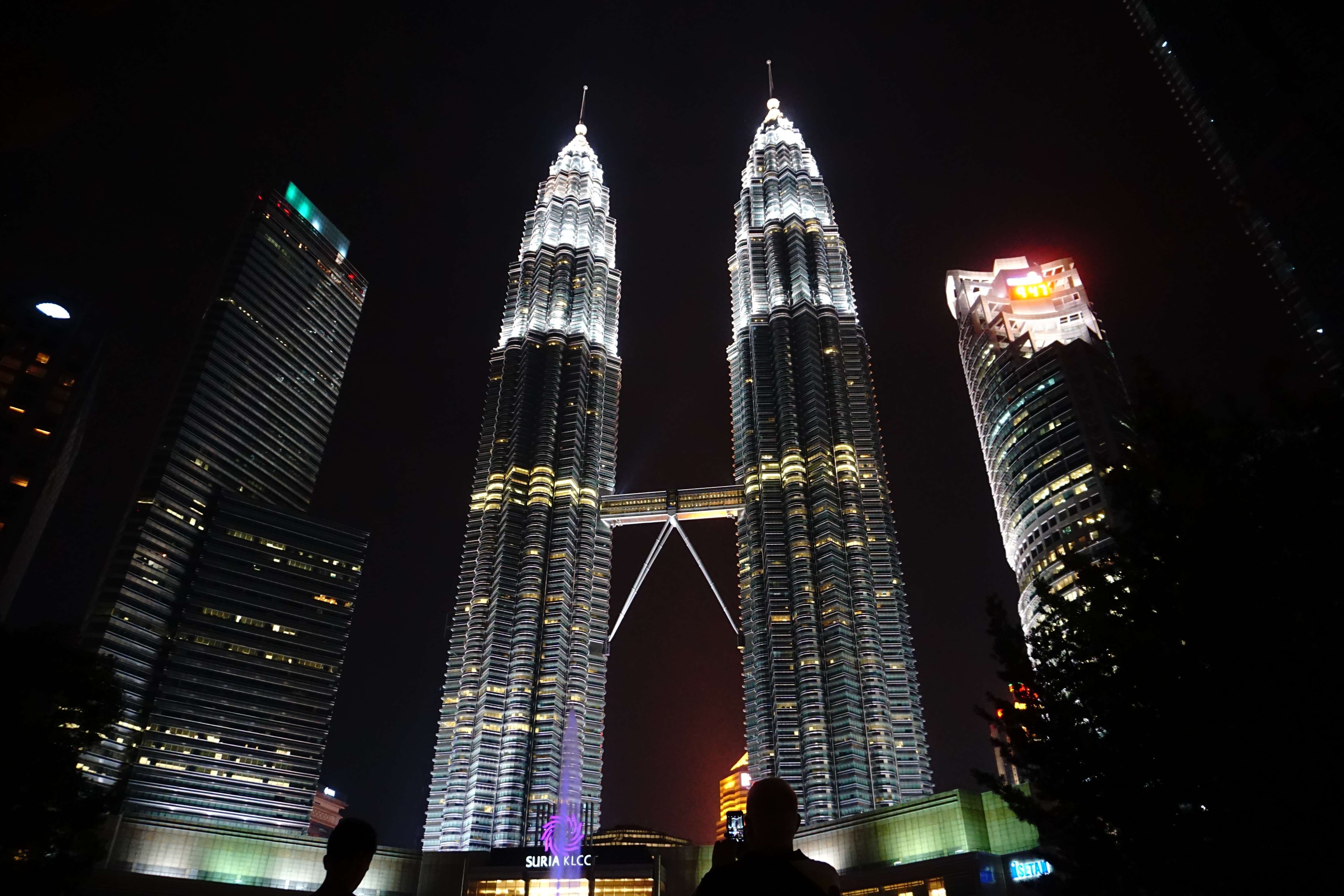 Private Car Charter in Kuala Lumpur or Genting Highlands (EN/CN speaking driver) 