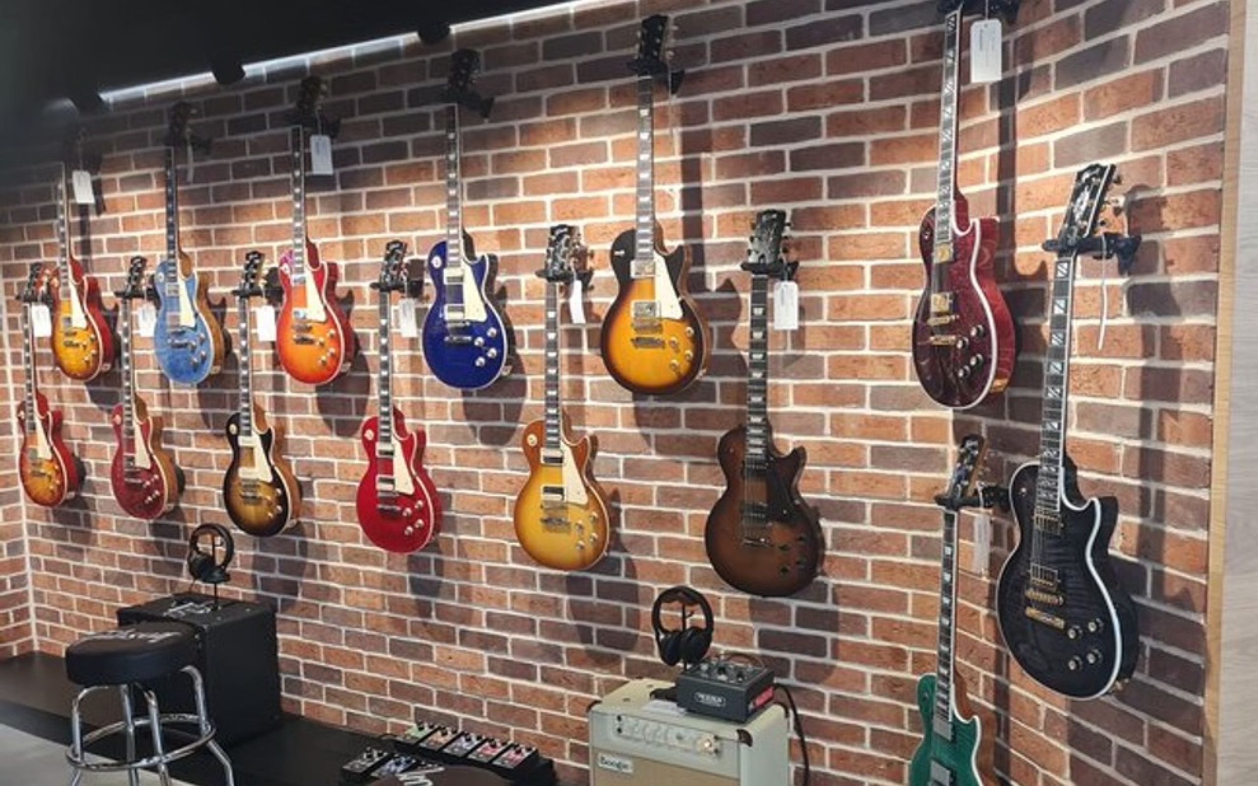 Beatles rock and roll private half-day tour in London