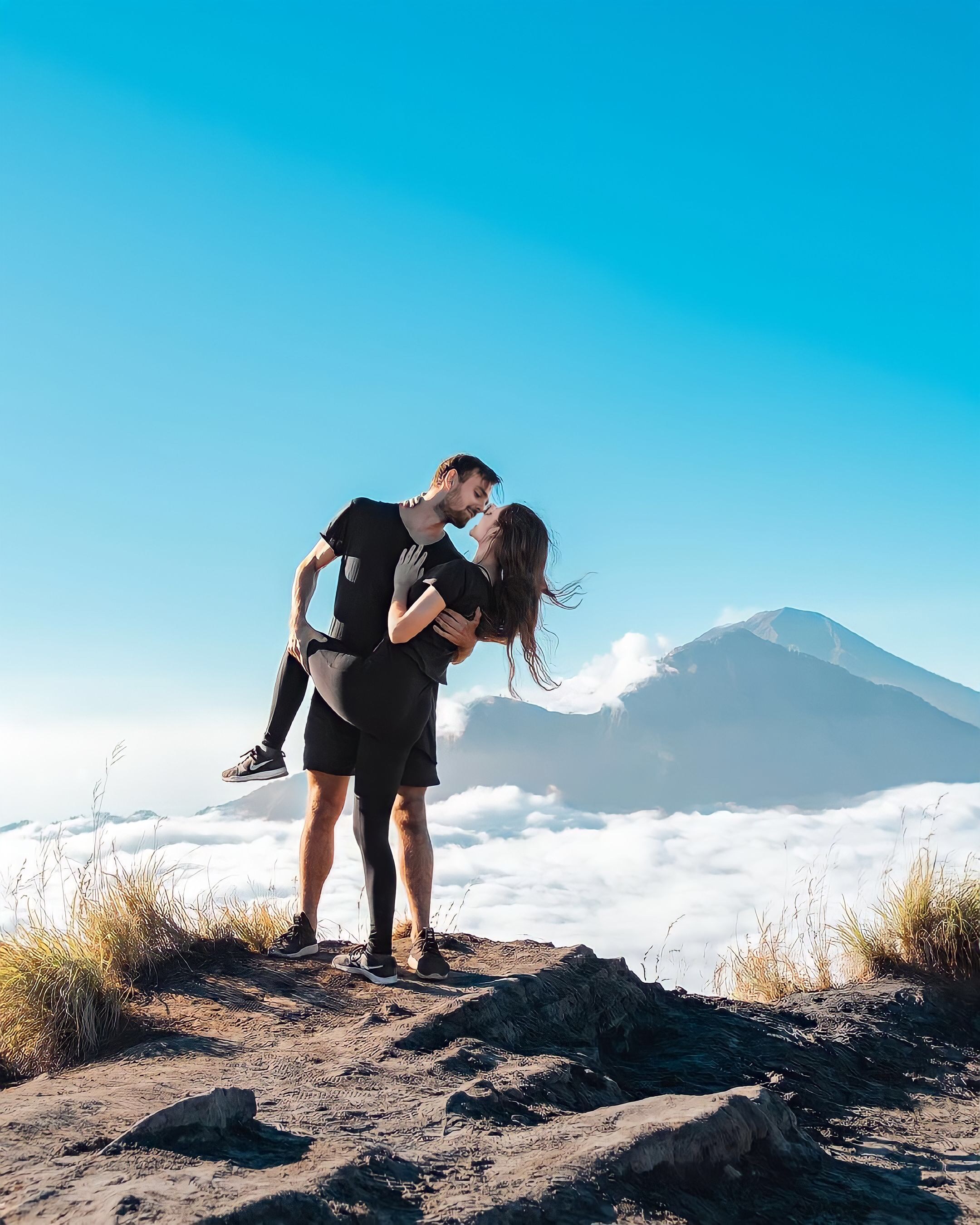 Mount Batur Alengkong Sunrise Trekking with Optional Photographer 