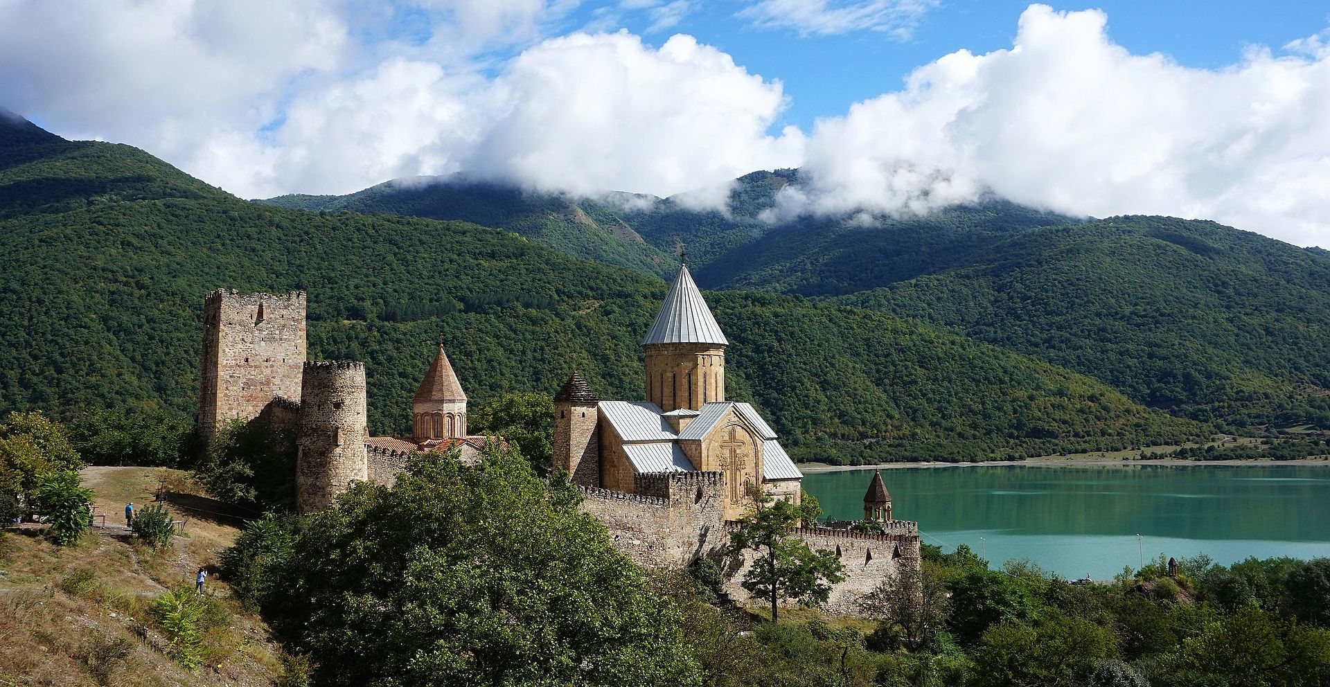 Svetitskhoveli & Ananuri Full-Day Private Nature Tour