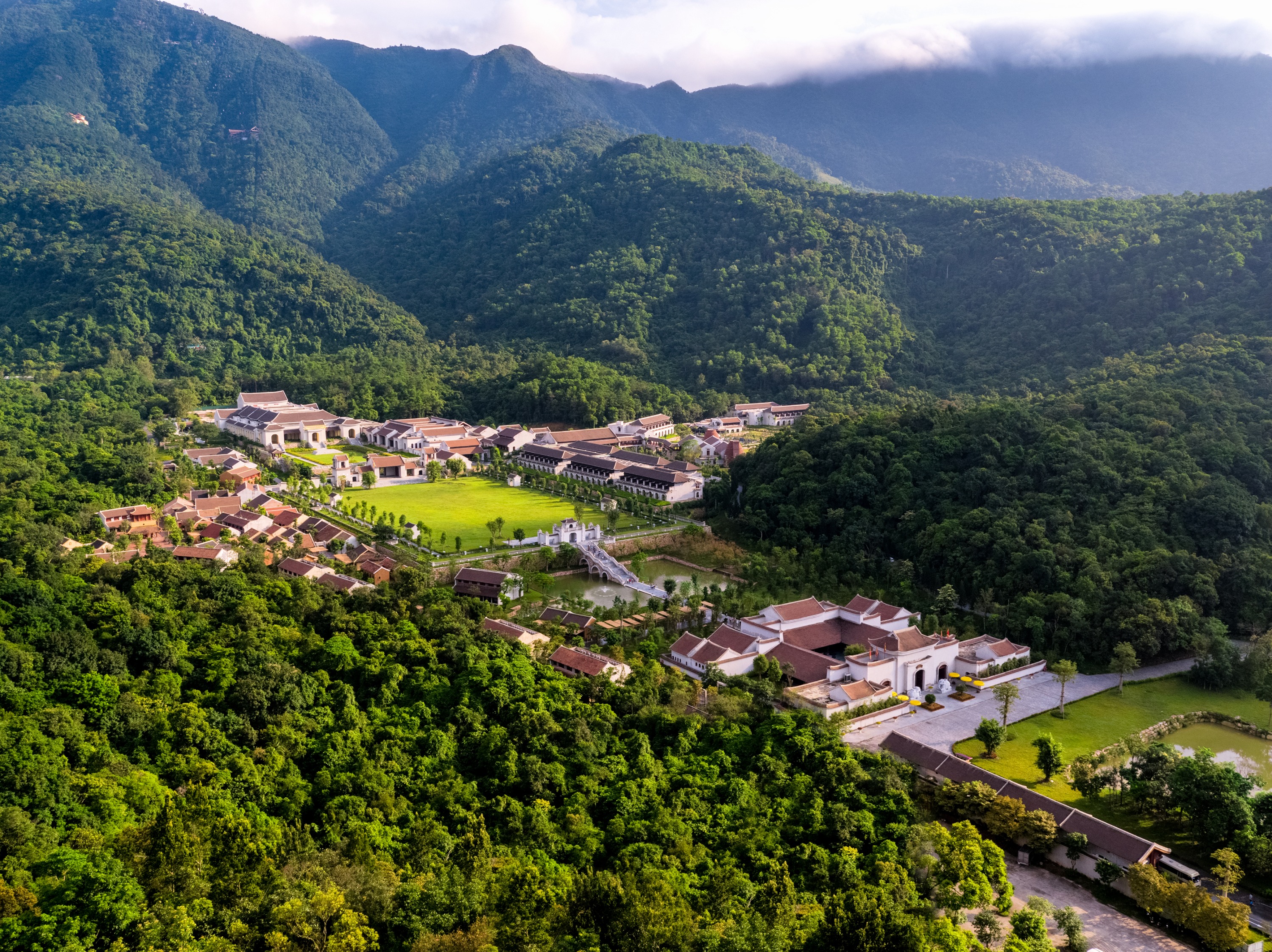Yen Tu Mountain Cable Car Ticket