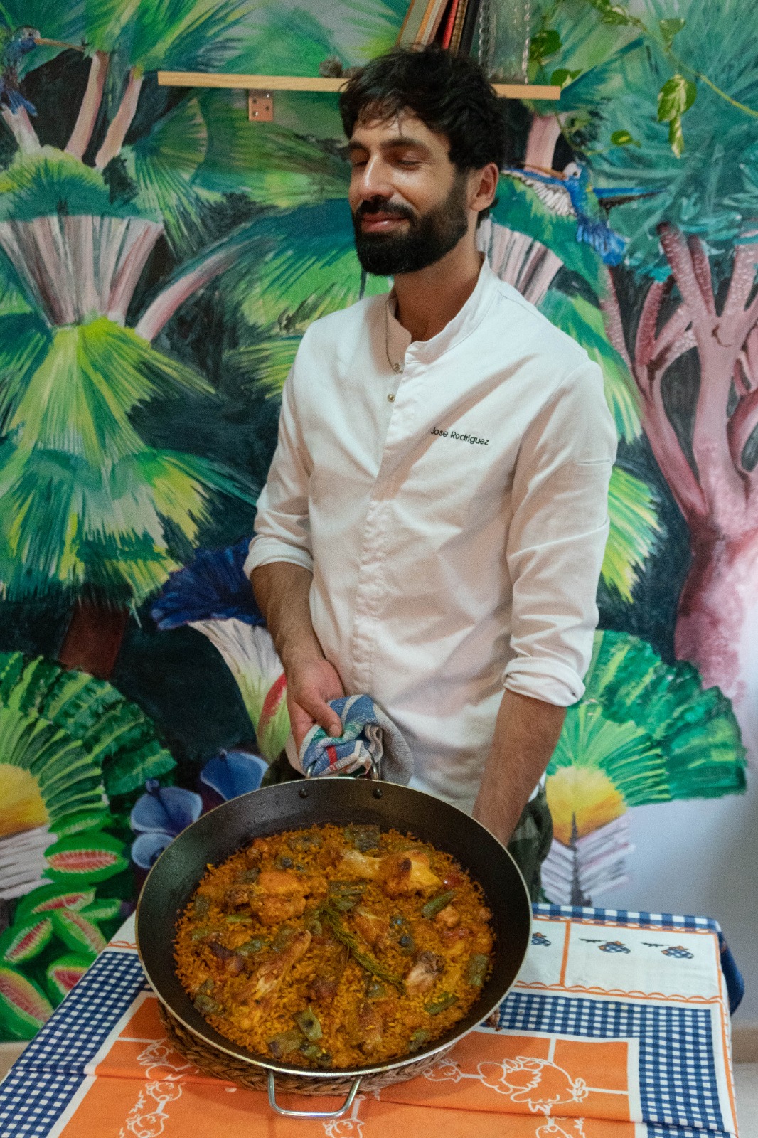 Valencian Paella, Sangria and Tapas Cooking Class with a Local Chef