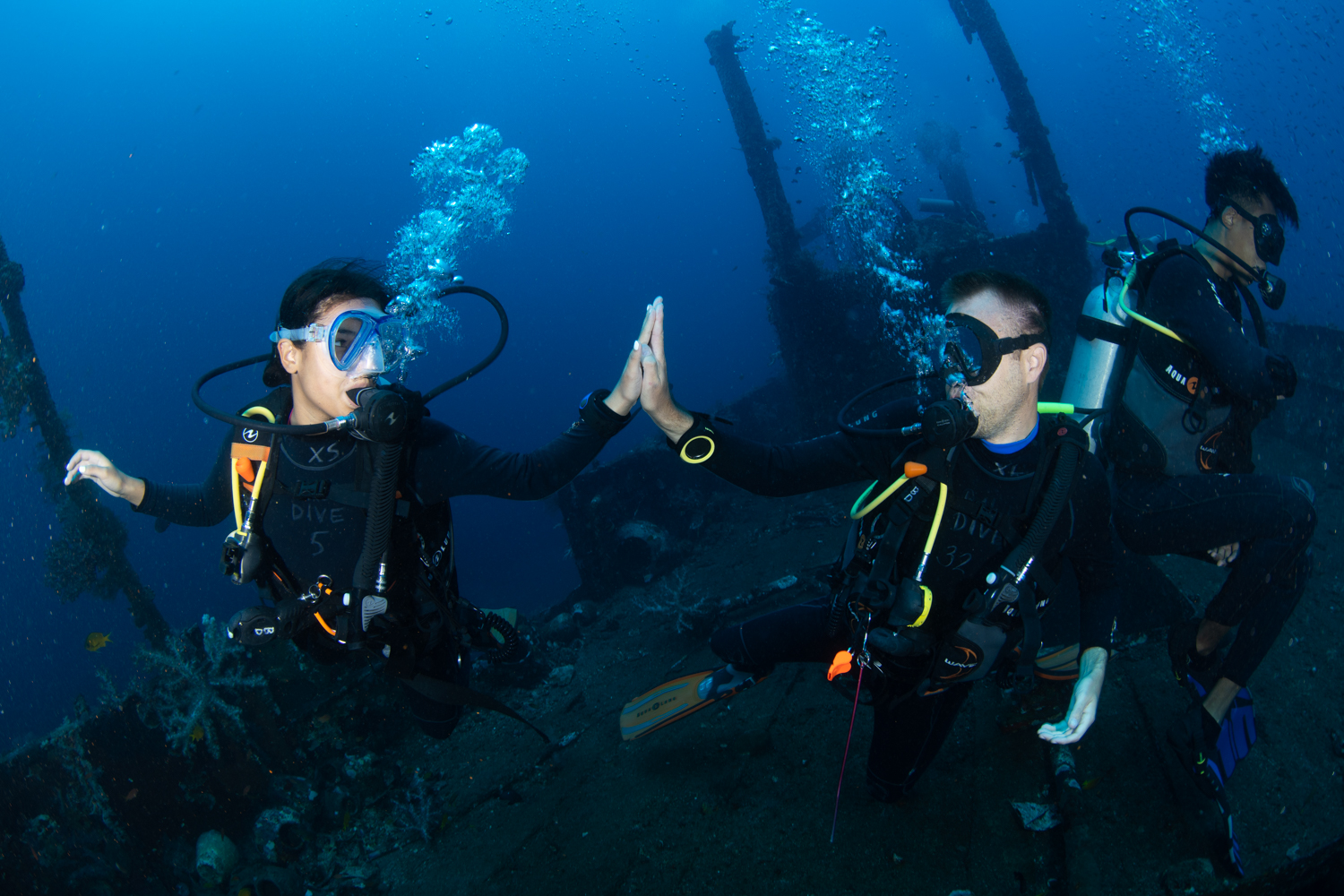 峇里島 PADI 五星潛水中心進階開放水域潛水員課程