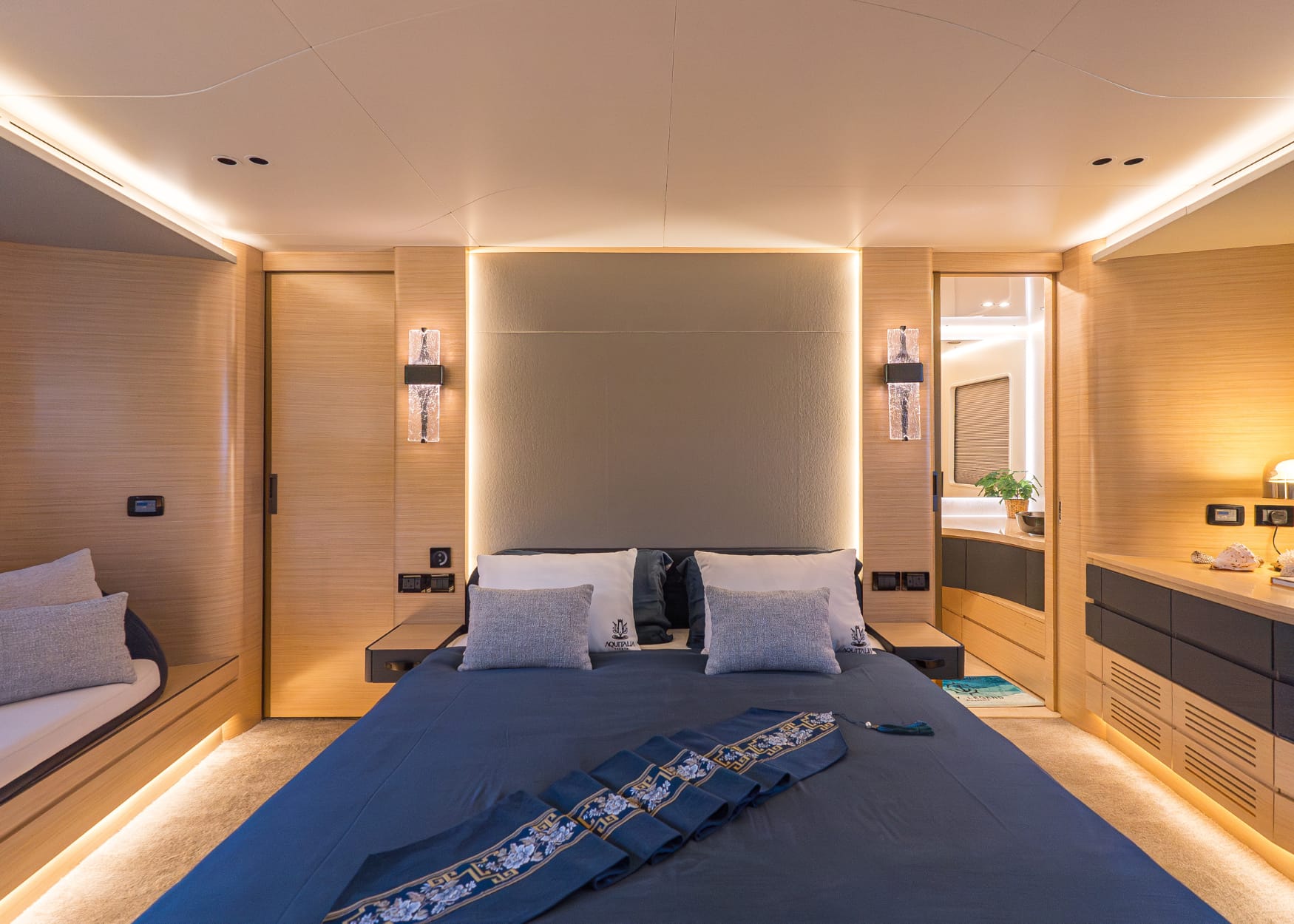 MY Legend Private Yacht Charter in Singapore