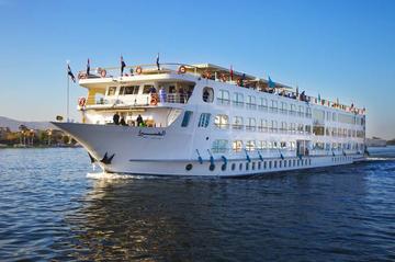5 Days – 4 Nights Nile Cruise From Cairo By Flight