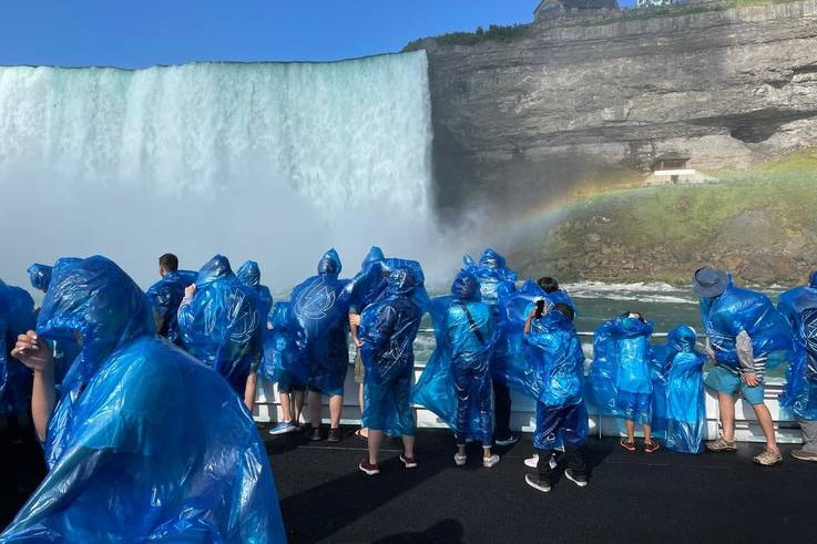 4-Day Niagara Falls & U.S. Capitol Tour from New York City