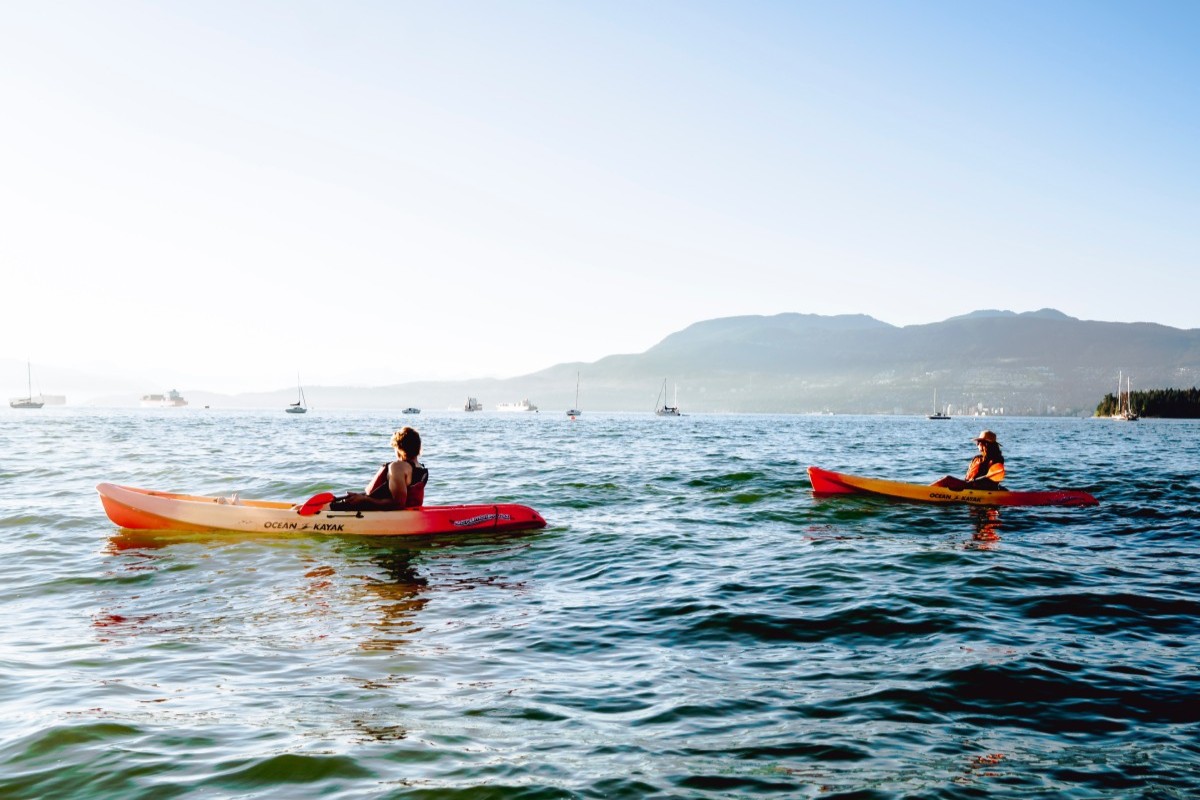 Evening Cruise Kayak Tour in Vancouver