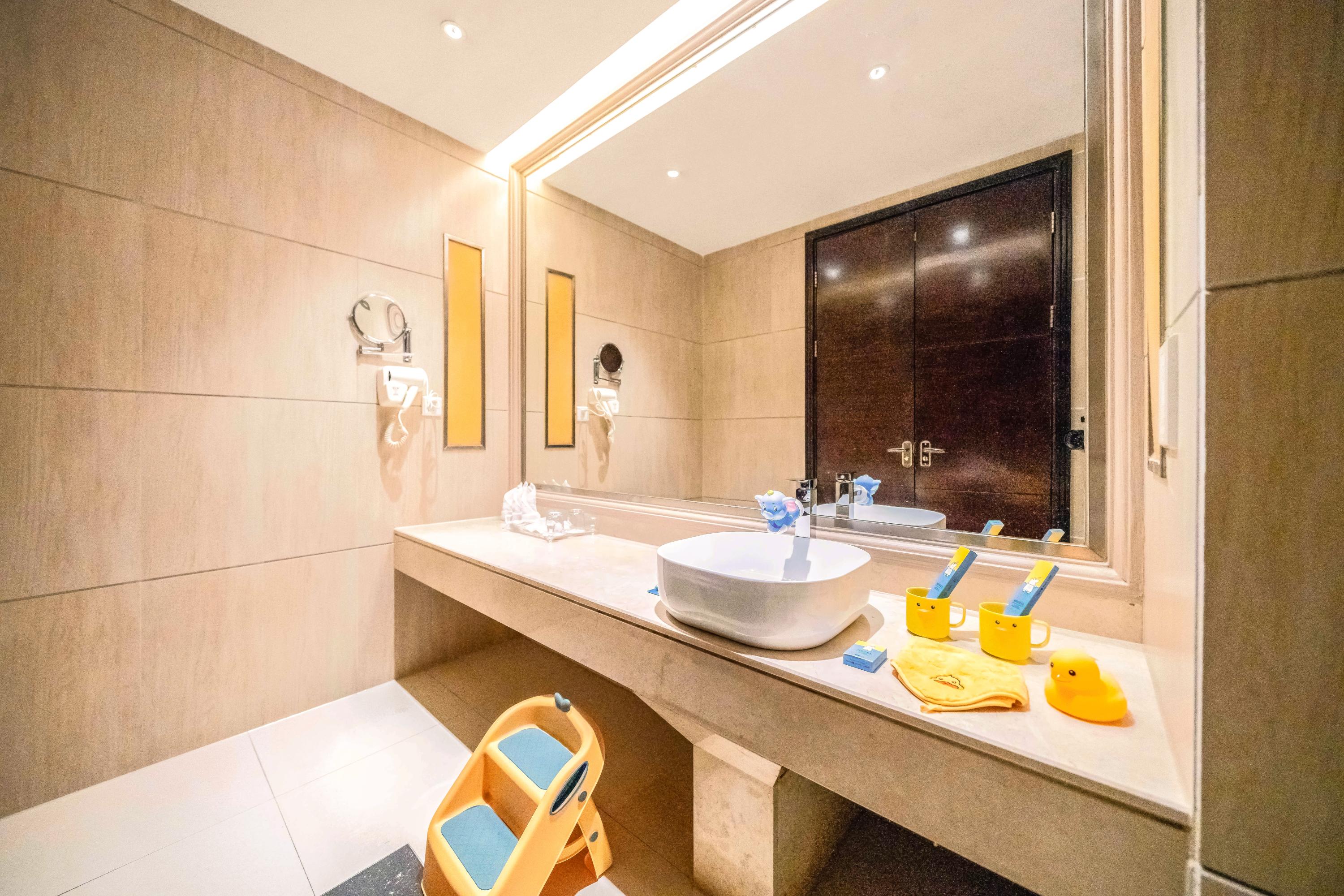 Administrative family quad room reference picture (subject to actual arrangement)