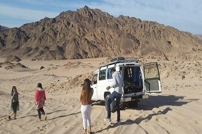 超級沙漠歷險記：從胡爾加達出發 (Mega Safari Adventure: A Desert Journey from Hurghada)