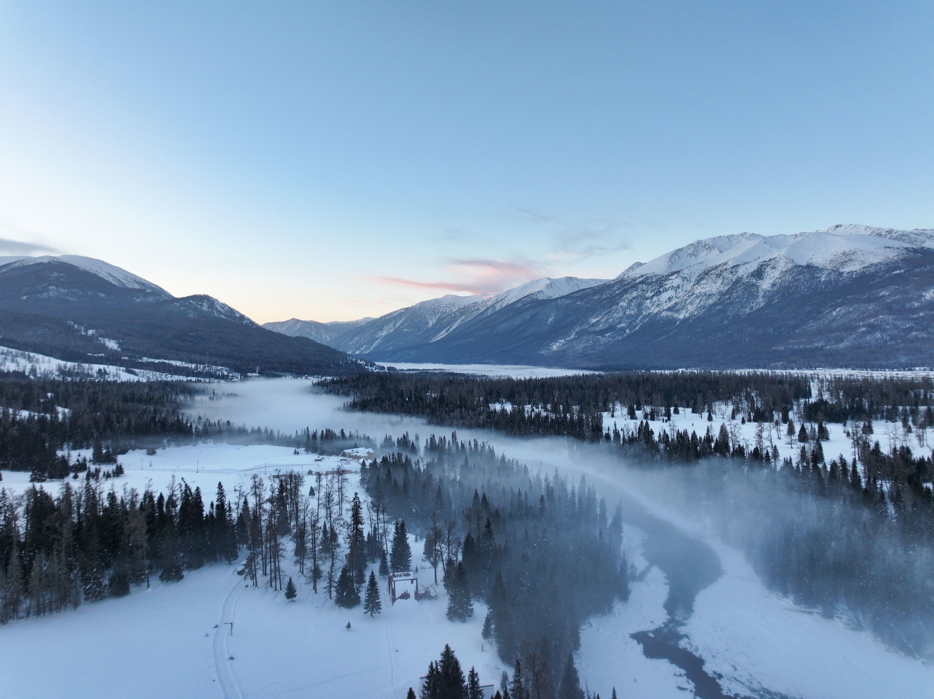 Raging Freeze Line | 8-Day Winter Xinjiang Altay Off-Road Double Lake