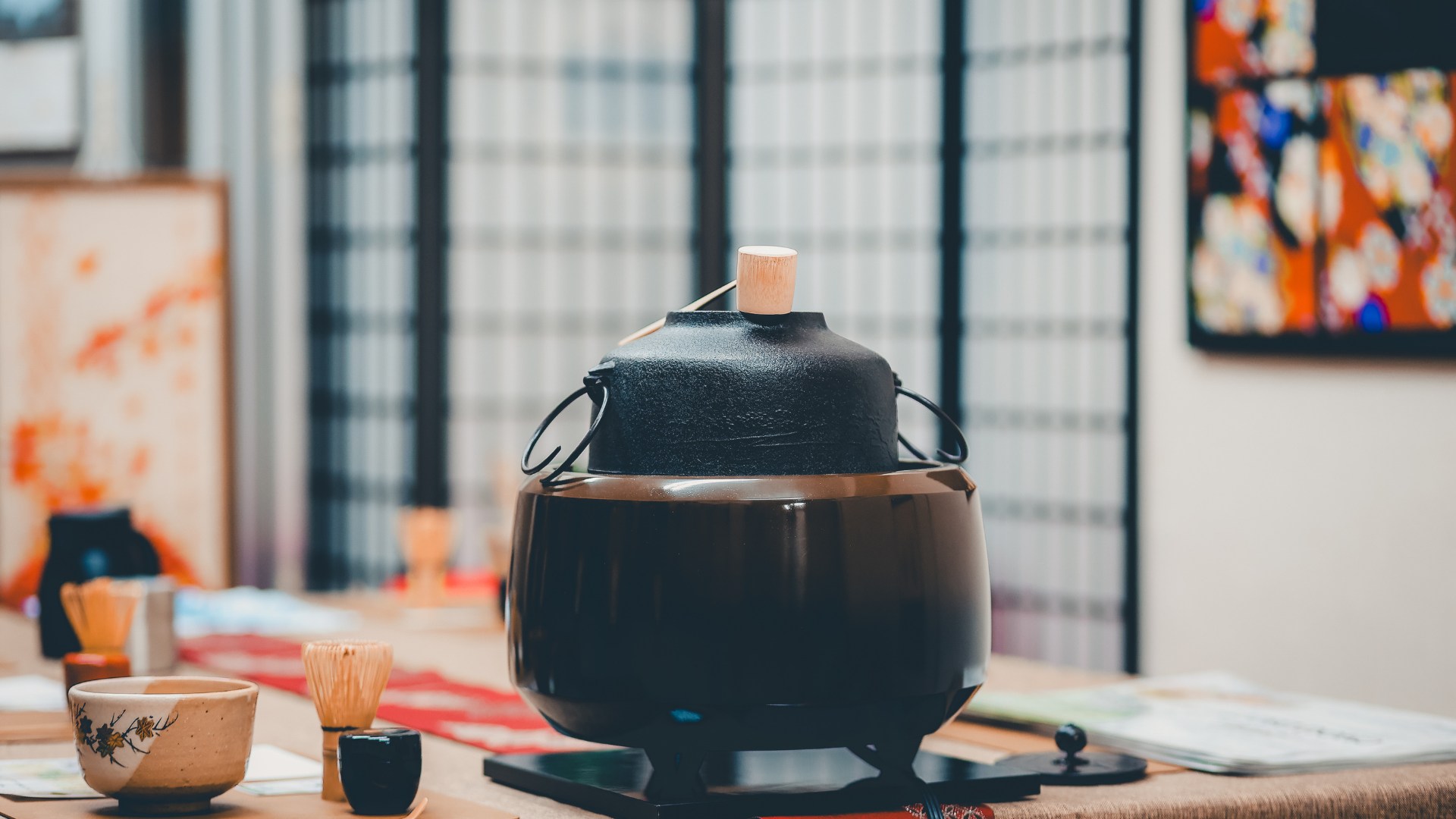 輕鬆又有趣!穿著日常服裝,無壓力體驗道地的抹茶製作。 輕鬆又有趣!穿著日常服裝,無壓力體驗道地的抹茶製作。