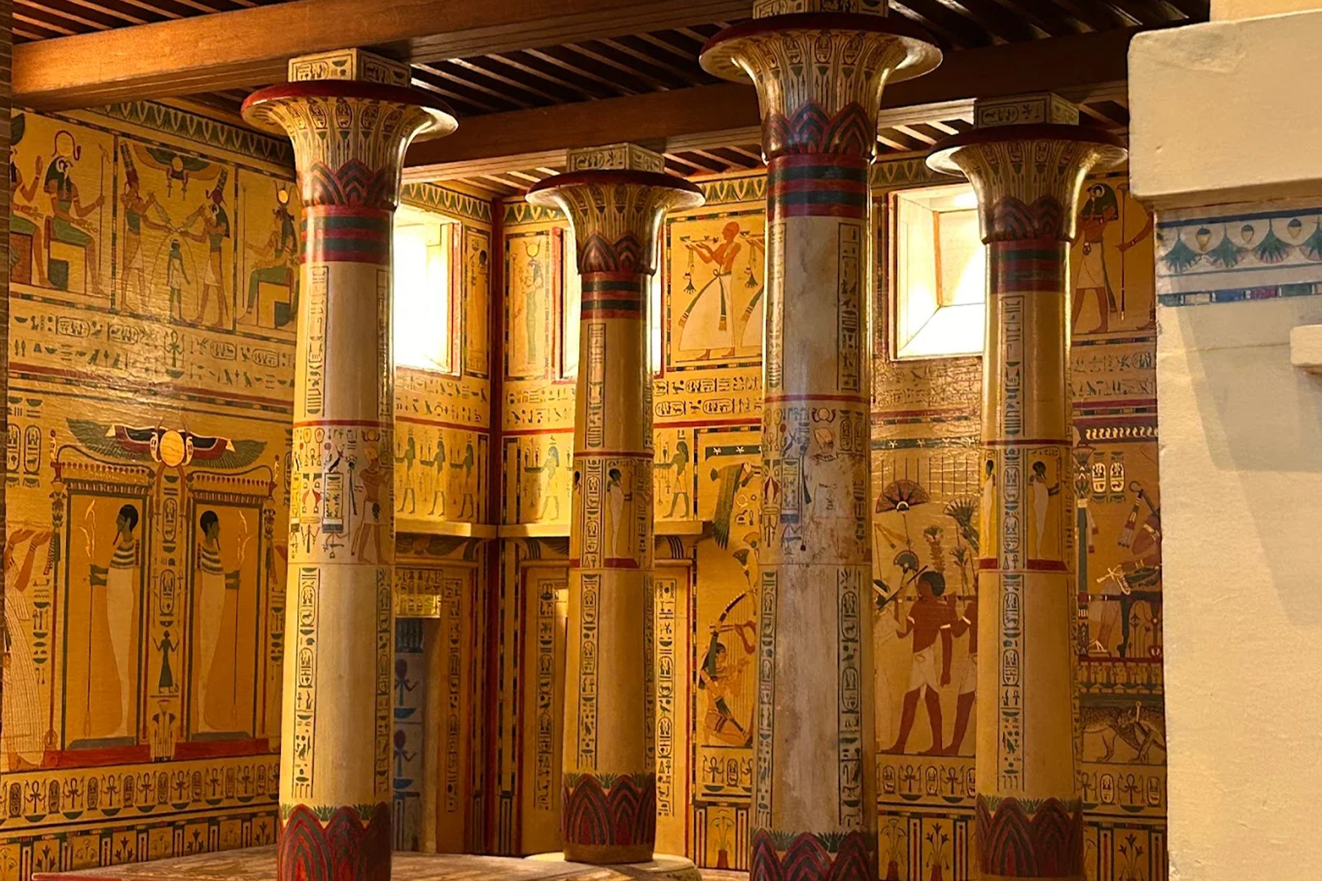 探索巨大的埃及獅身人面像、阿茲特克雕塑、瑪雅紀念碑及其他奇觀