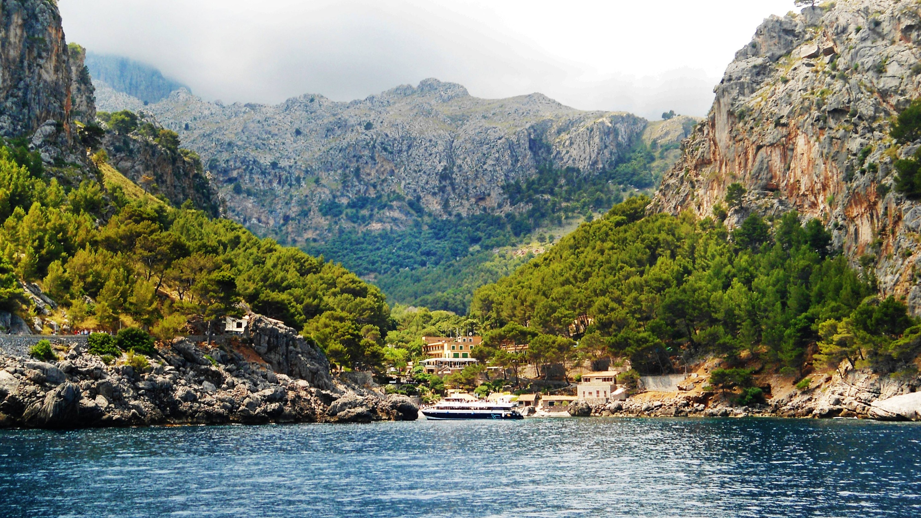 Mallorca Serra de Tramuntana Full-Day Coach, Boat & Train Tour
