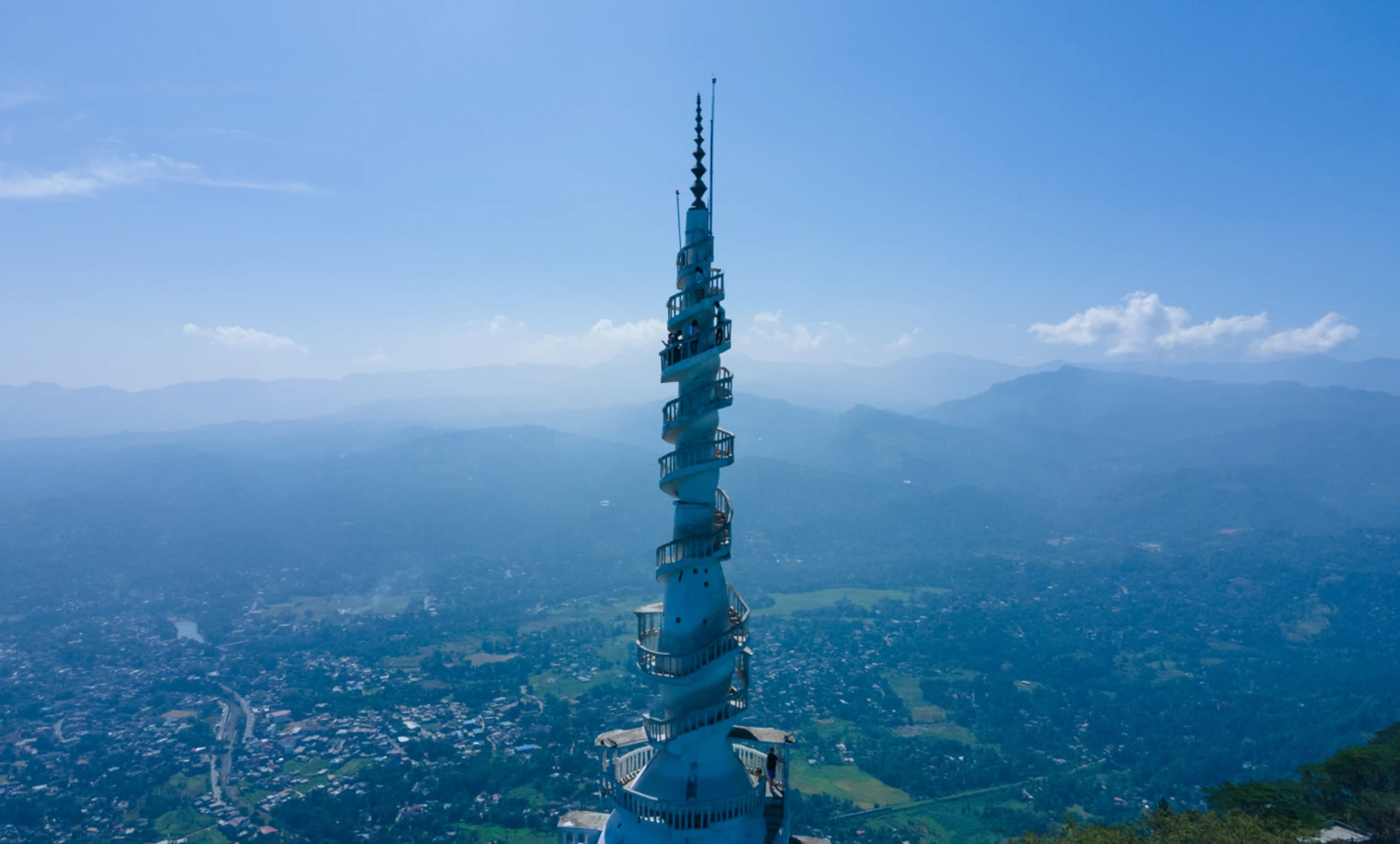 Negombo Pinnawala & Ambuluwawa One-Day Private Sightseeing Tour