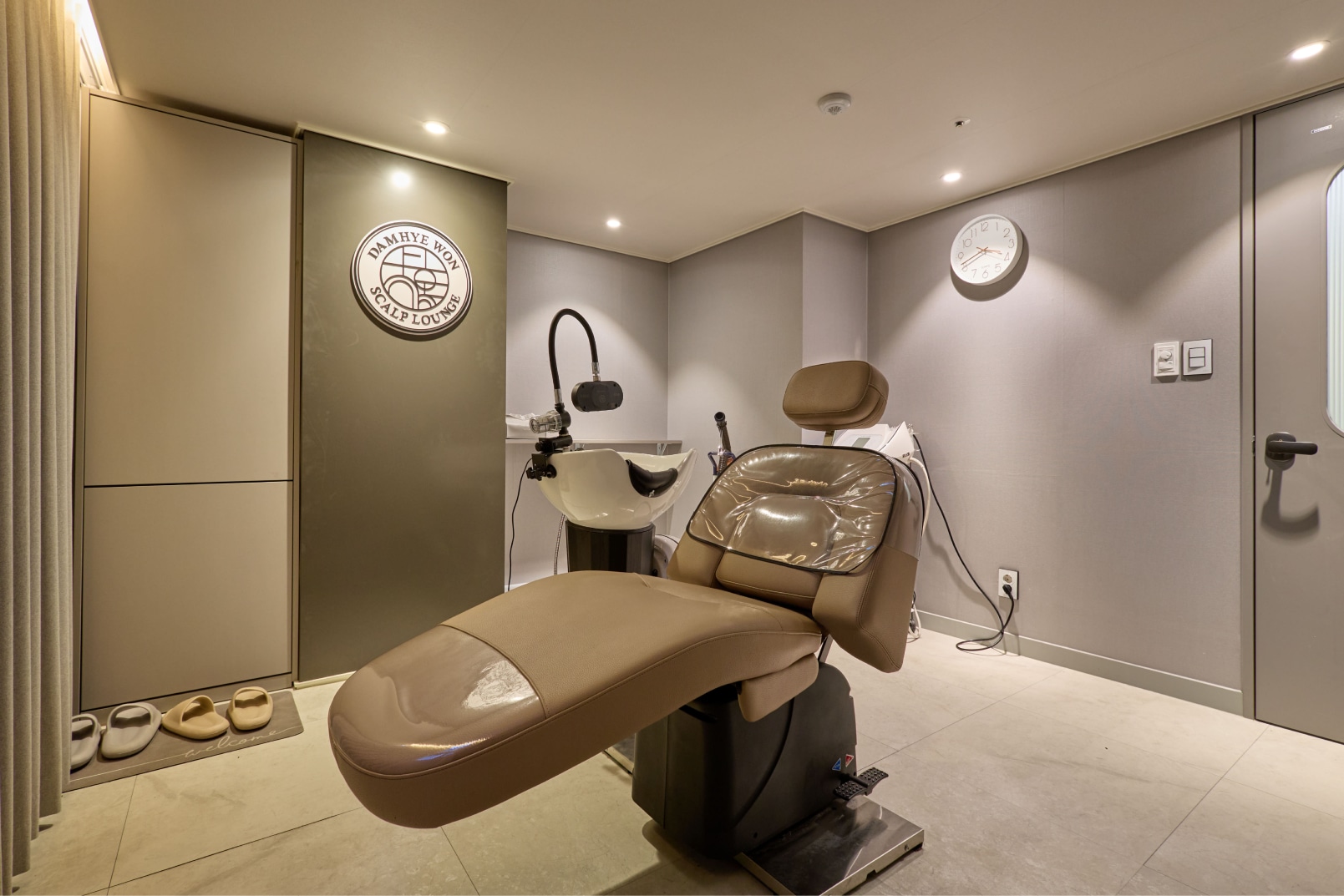 DAM HYE WON SCALP LOUNGE City Hall Branch