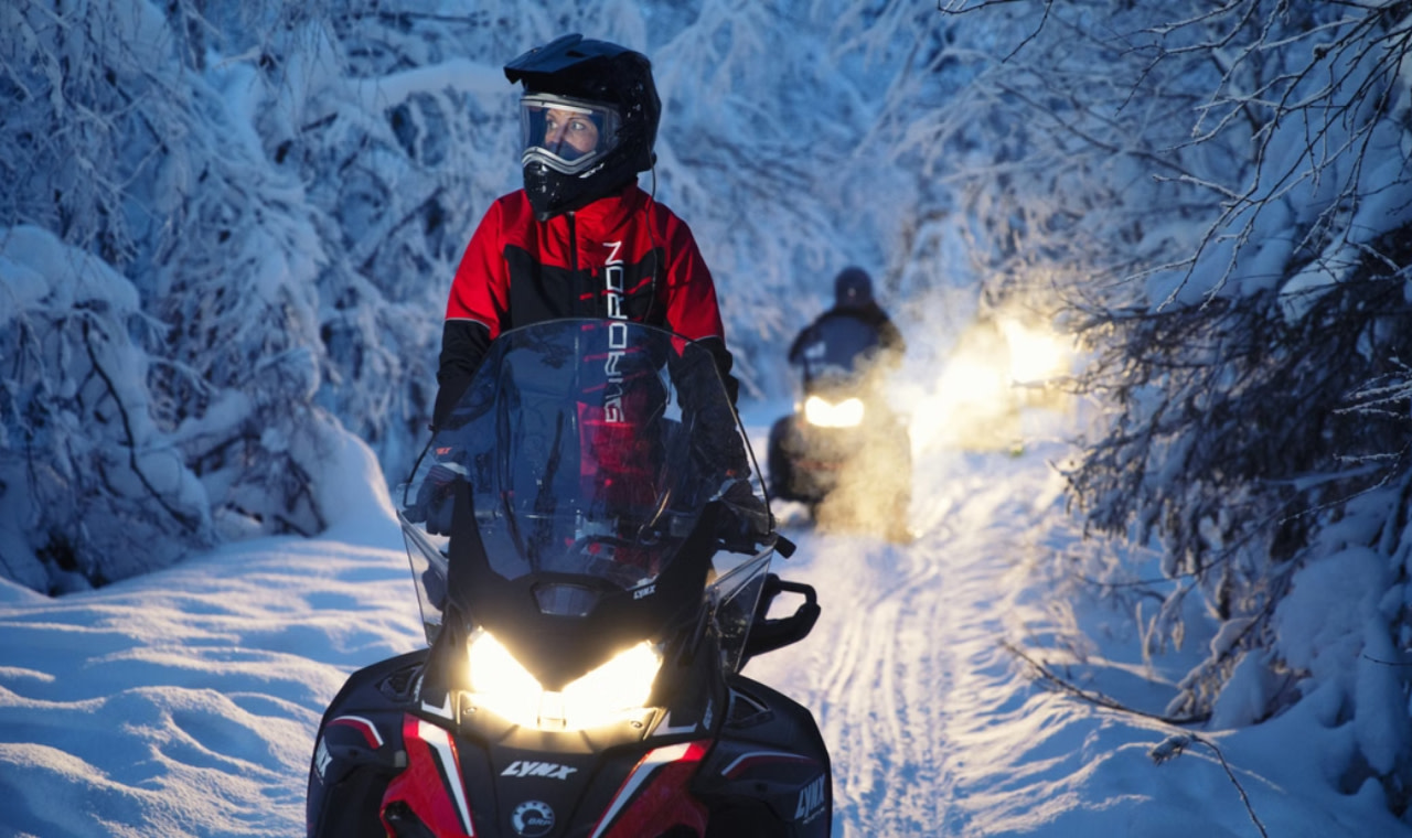 Northern lights snowmobile tour in Rovaniemi