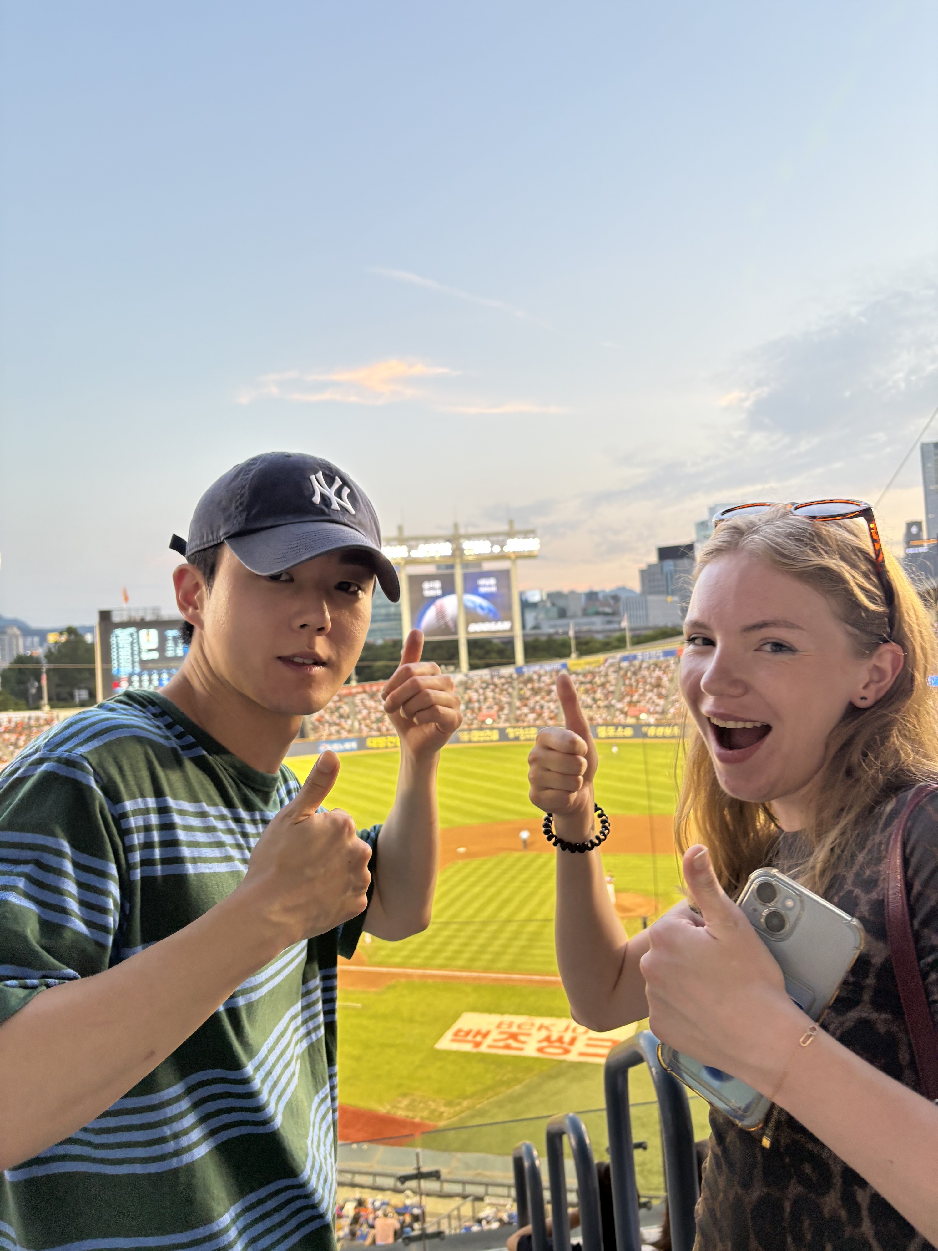 Seoul: Guided Baseball Game and K-BBQ Experience with Locals