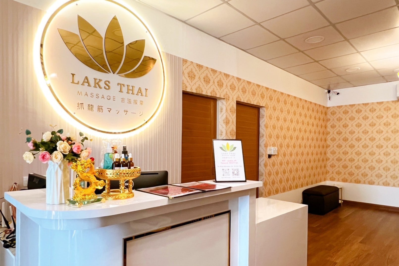 Laks Thai Massage Experience at Asok in Bangkok