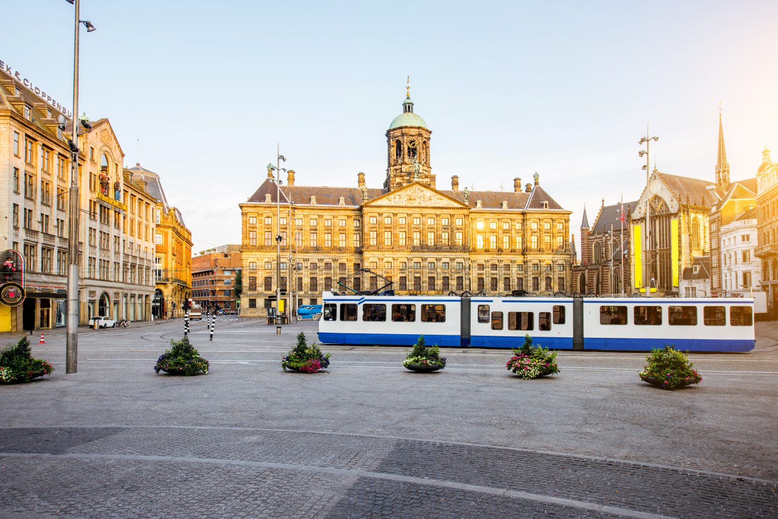 Fascinating Churches of Amsterdam Walking Tour