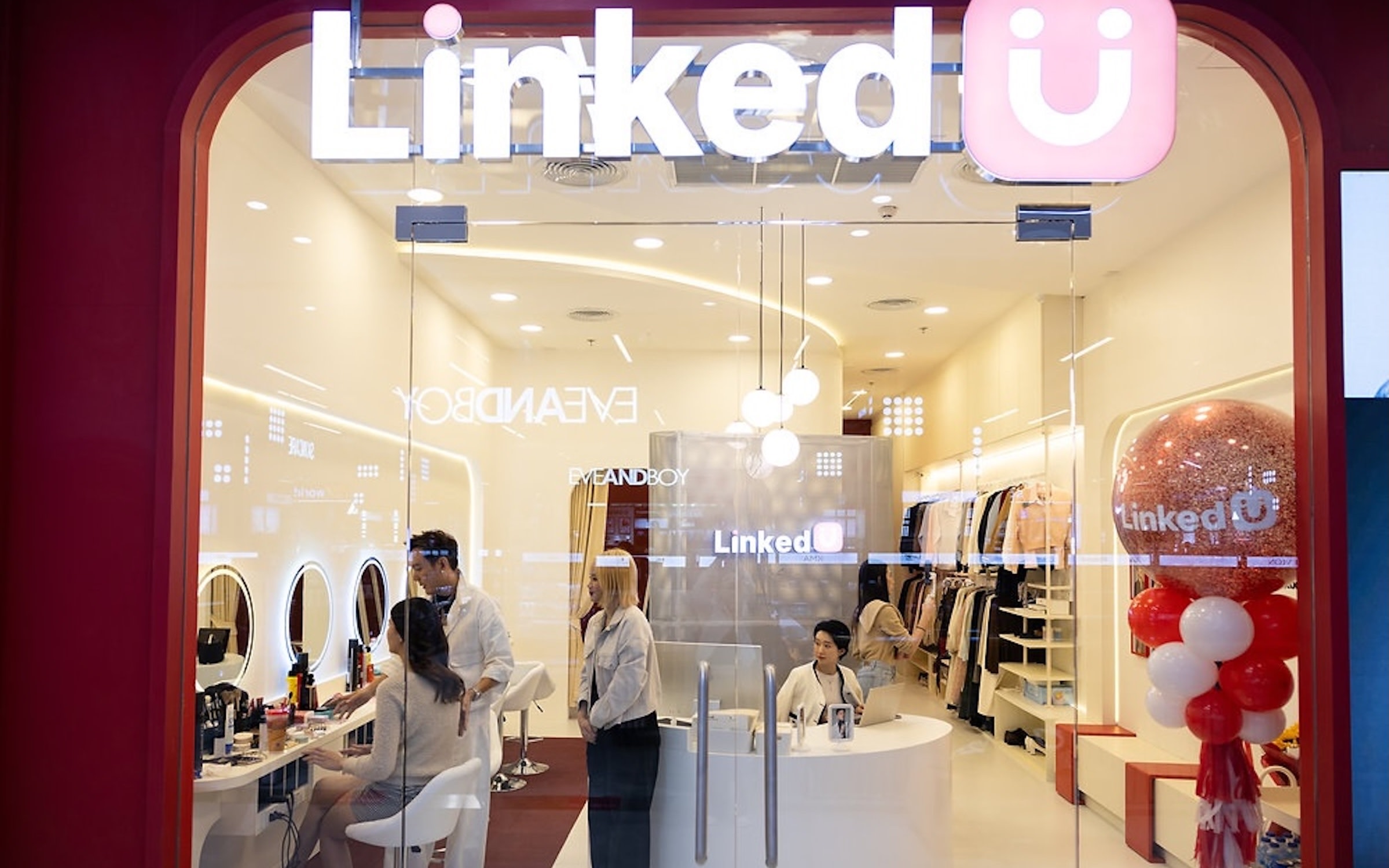 Portraits Studio by Linked U Studio at Samyan MitrTown in Bangkok