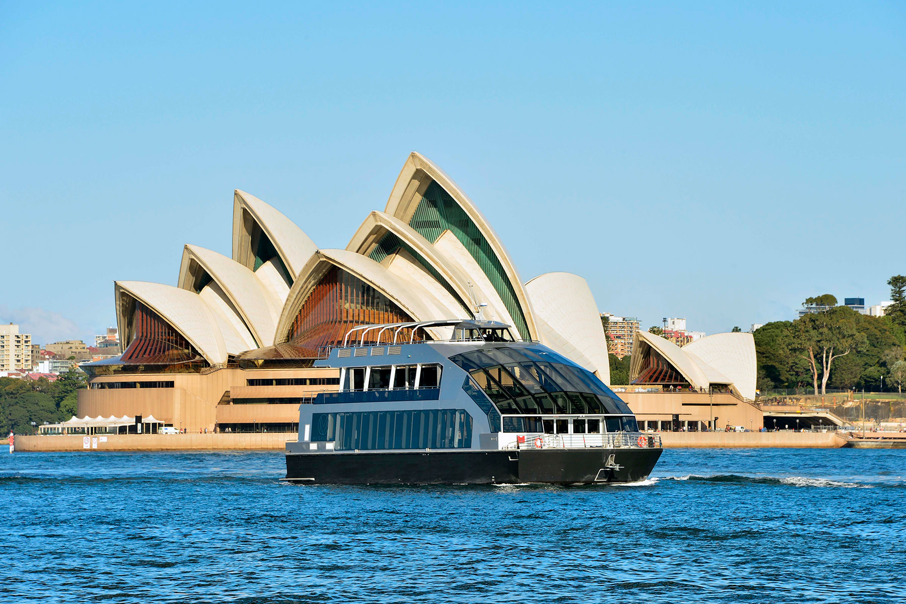 Sydney Glass Boat Lunch Cruise