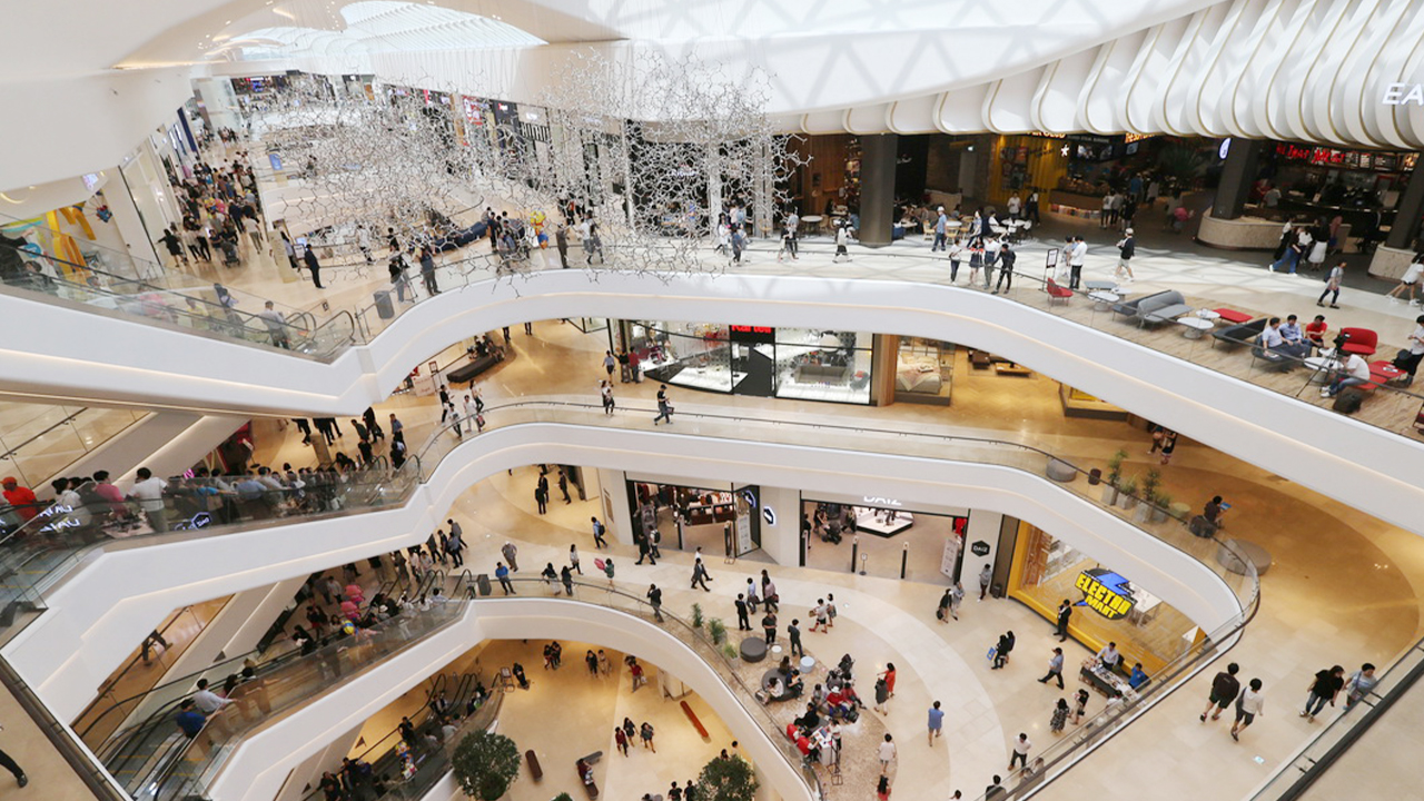 盡情探索各式咖啡館與餐廳,滿足您的味蕾。 盡情探索各式咖啡館與餐廳,滿足您的味蕾。