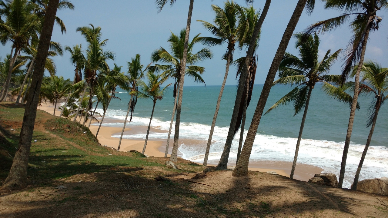 Kovalam: 3-Day Beach Tour with Lighthouse Beach Visit