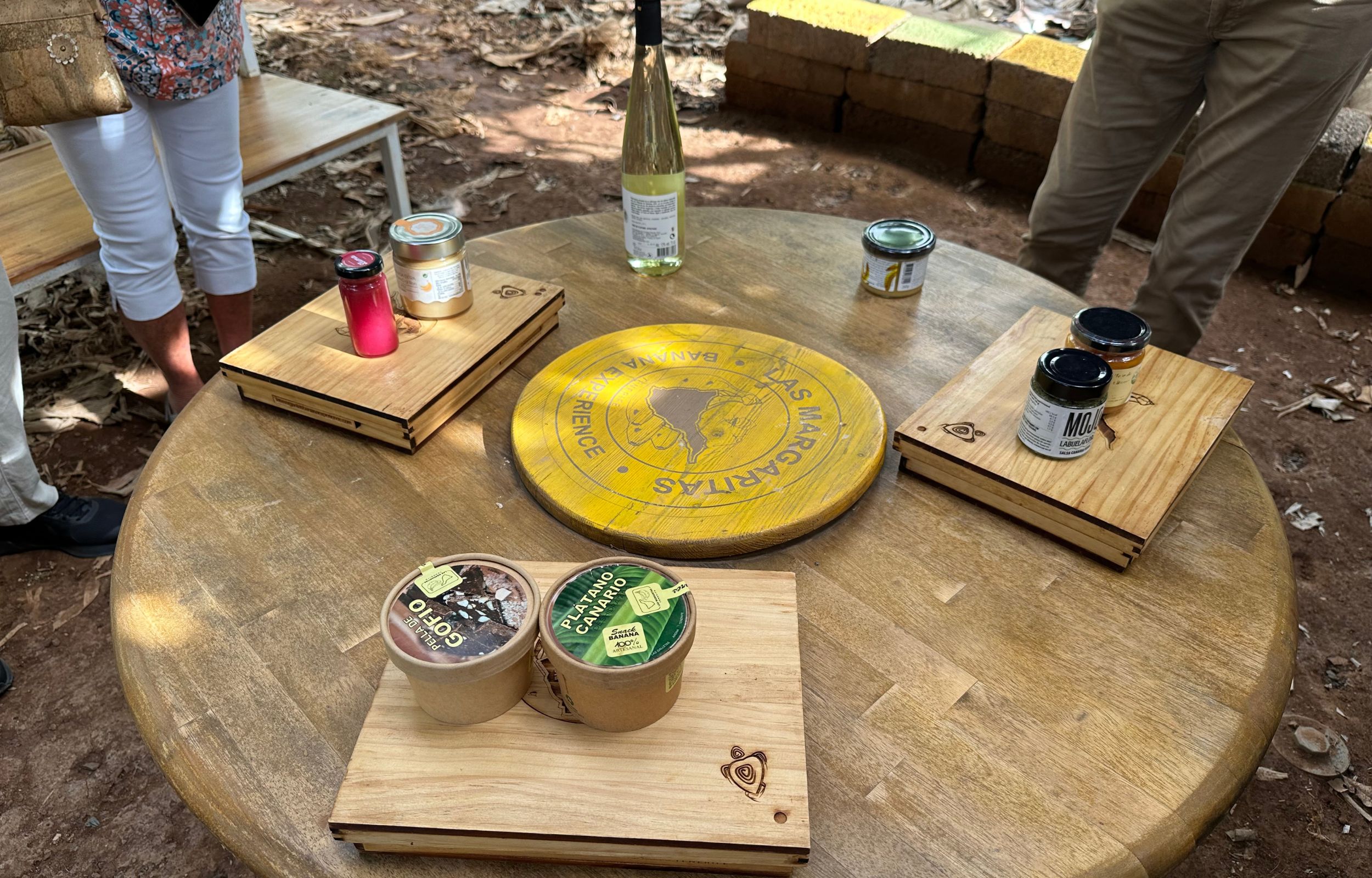 Bodega Lagar de Chasna & Finca Las Margaritas Banana Experience Half-day Wine Tasting & Local Food Tour