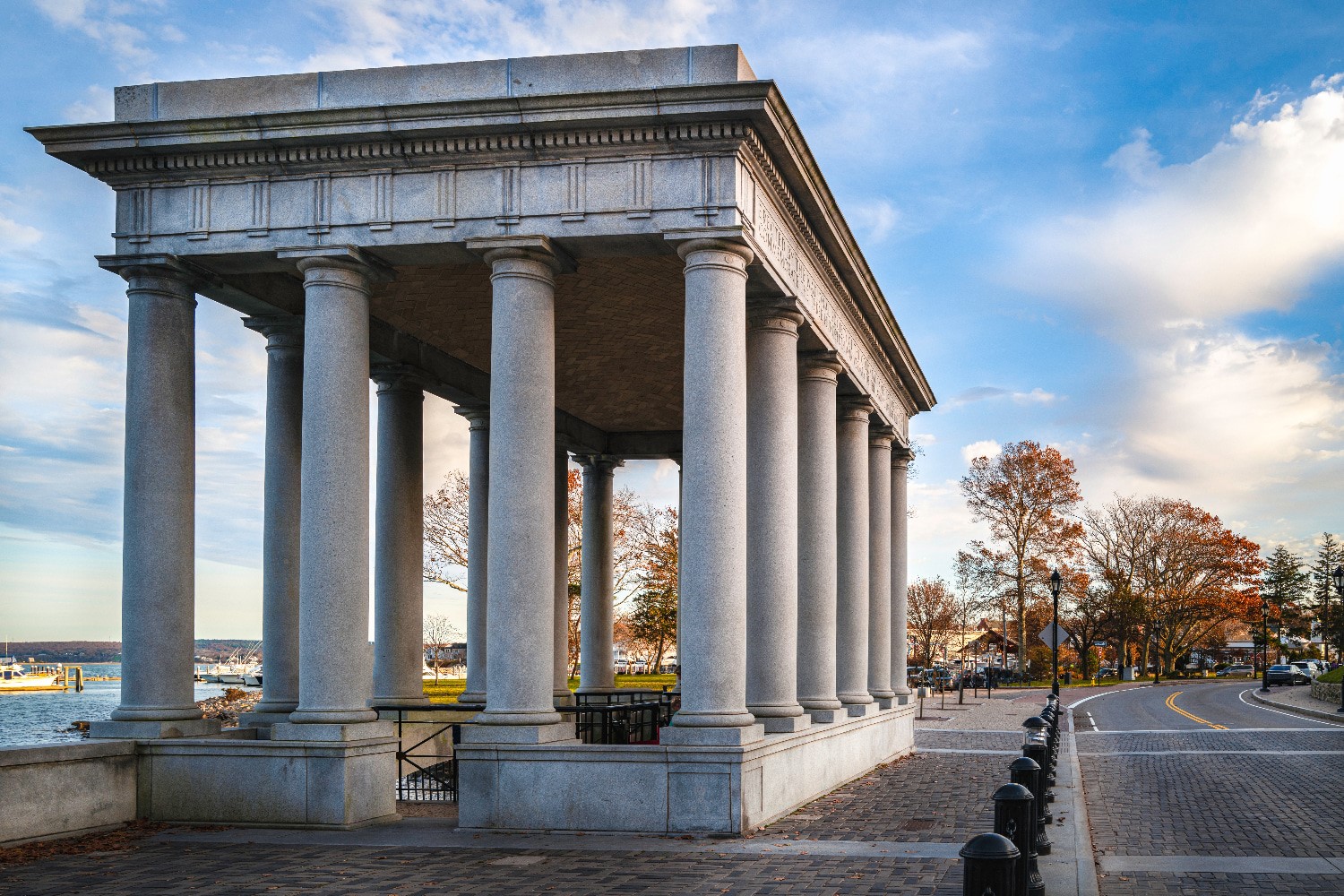 Self-Guided Historical Walking Tour in Plymouth