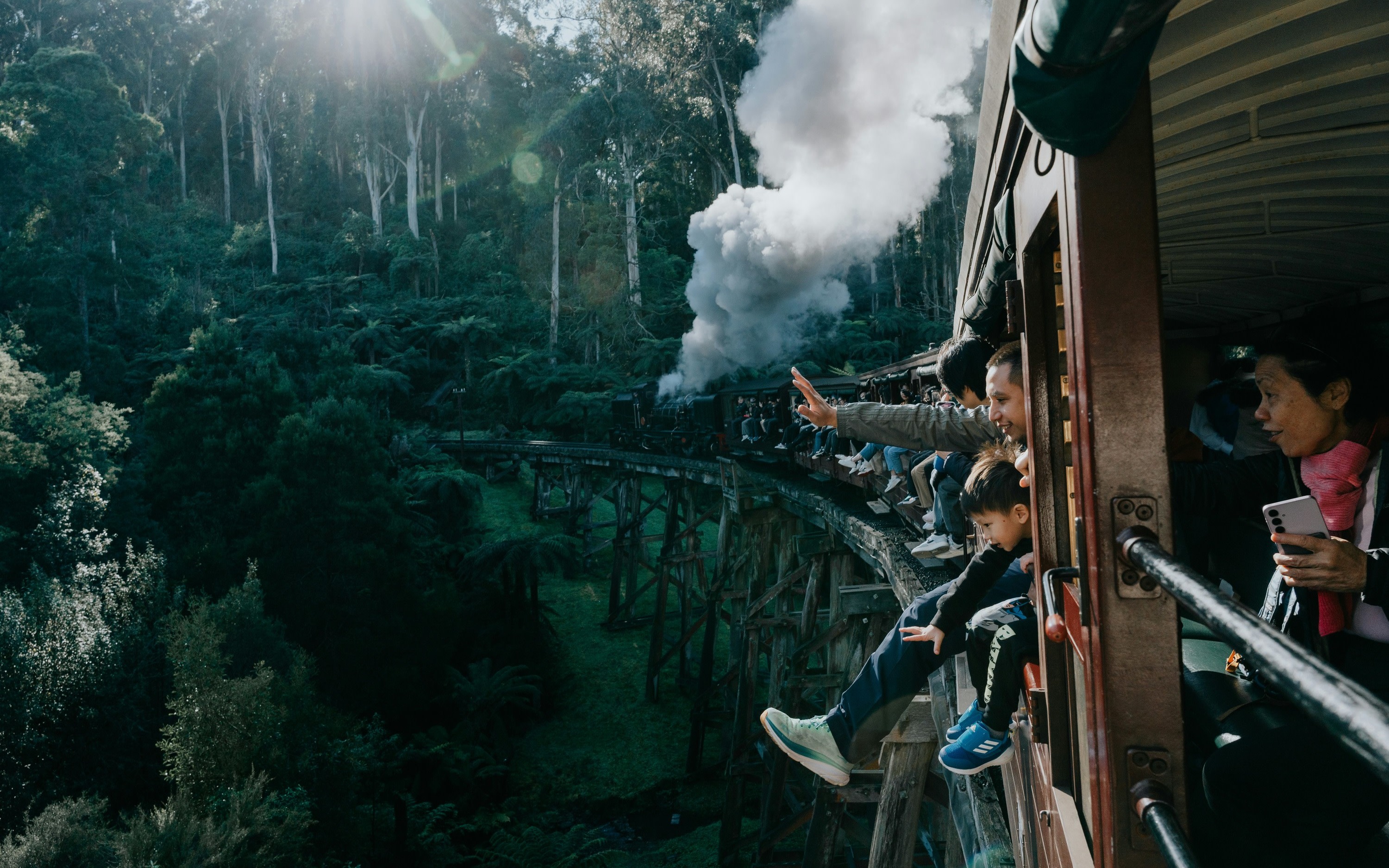 Brighton Beach and Puffing Billy Half-Day Bus Tour in Melbourne