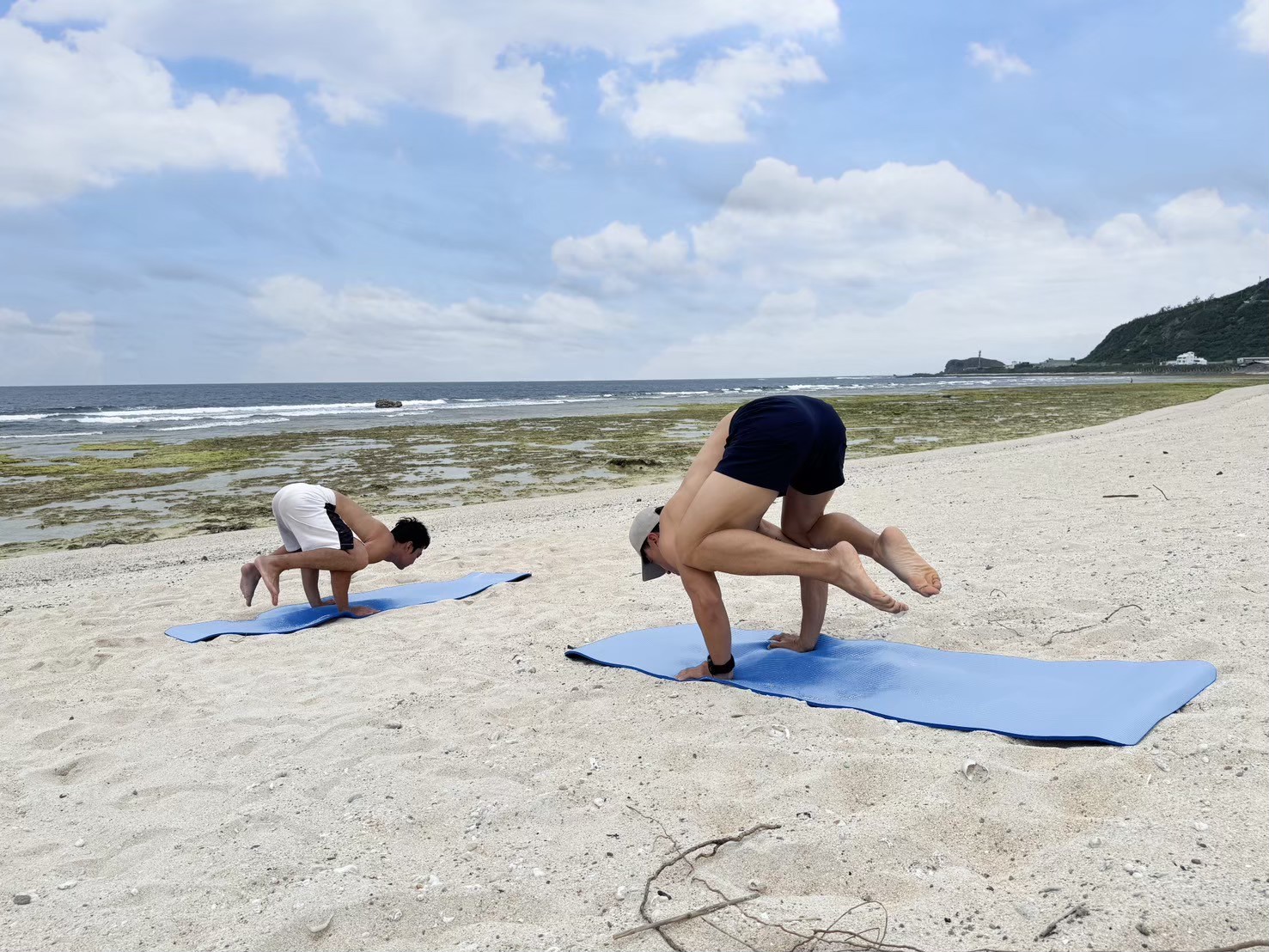 Taitung: Soothing Yoga Experience on Green Island Beach