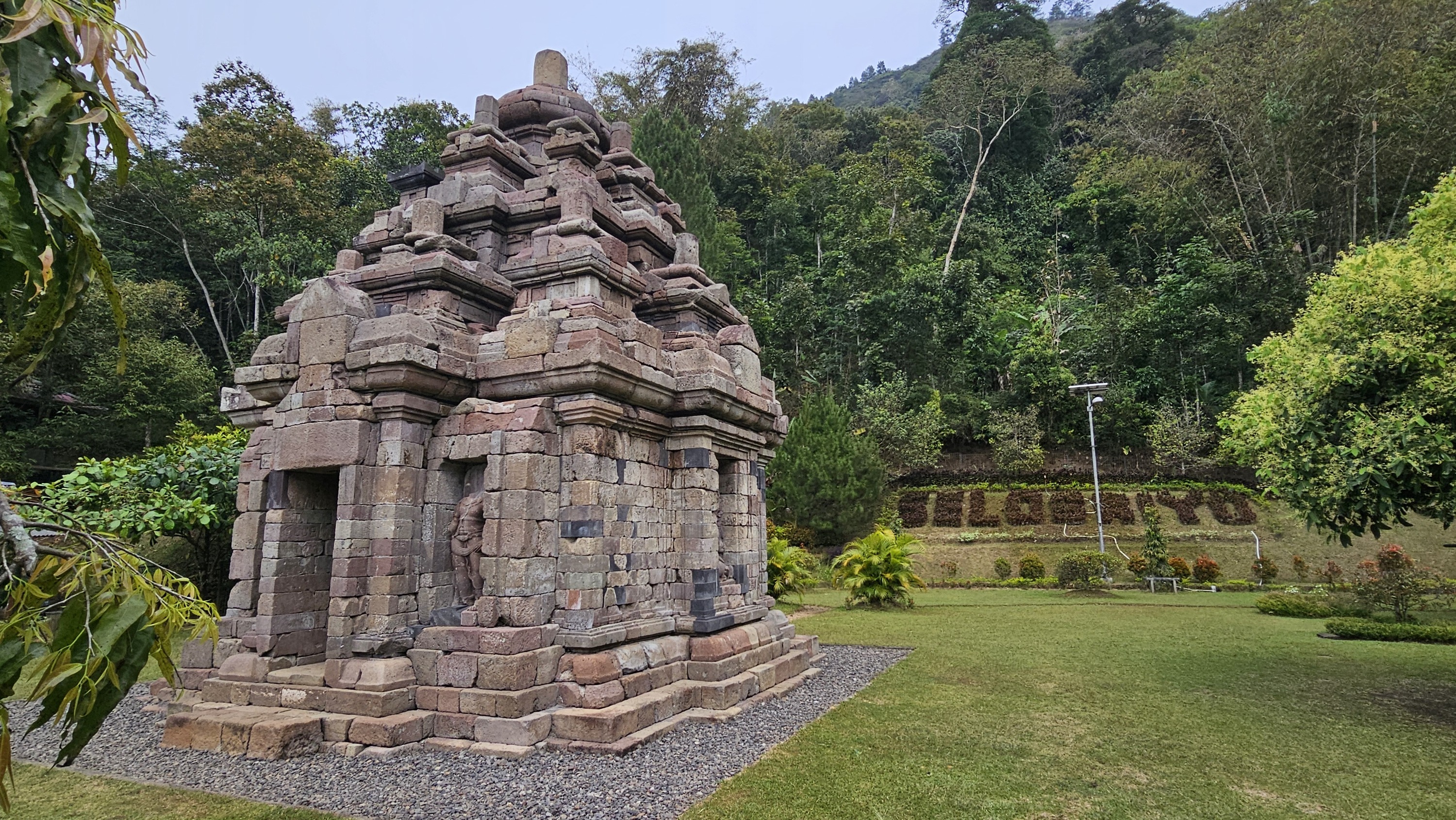 塞洛格里約寺 & 日惹 Kedung Kayang 瀑布