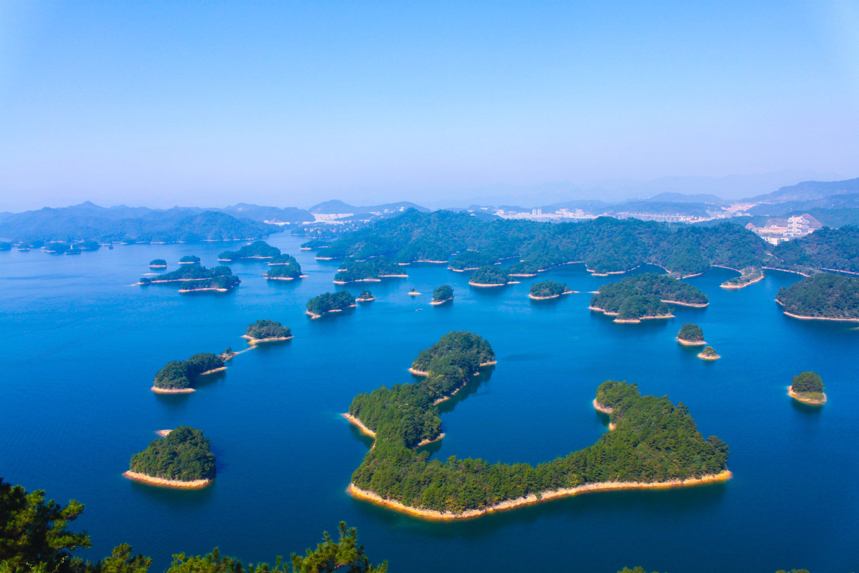 Qiandao Lake Meifeng Island/Tianyushan Observation Deck 1-Day Tour (including boat trip)