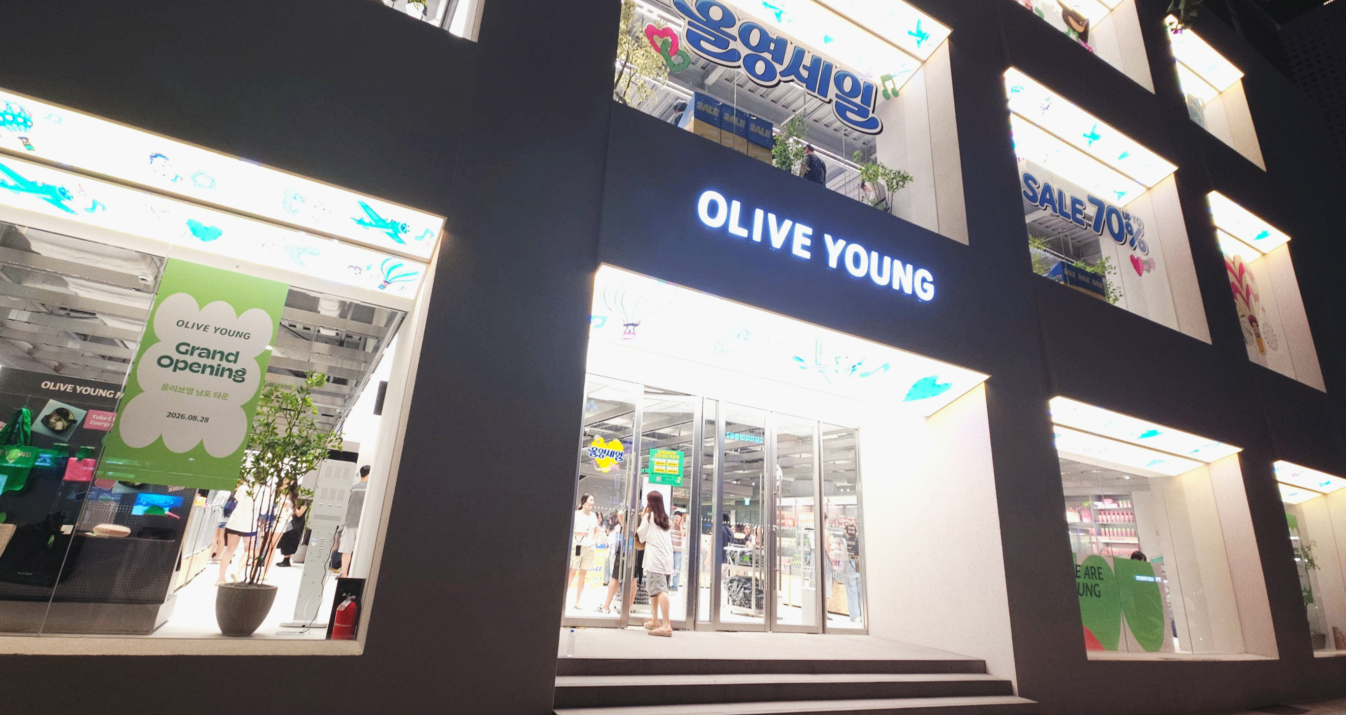 位於釜山南浦洞的大型美妝店外觀，旅客將在此展開K-beauty購物體驗與專人導覽的產品探索之旅。