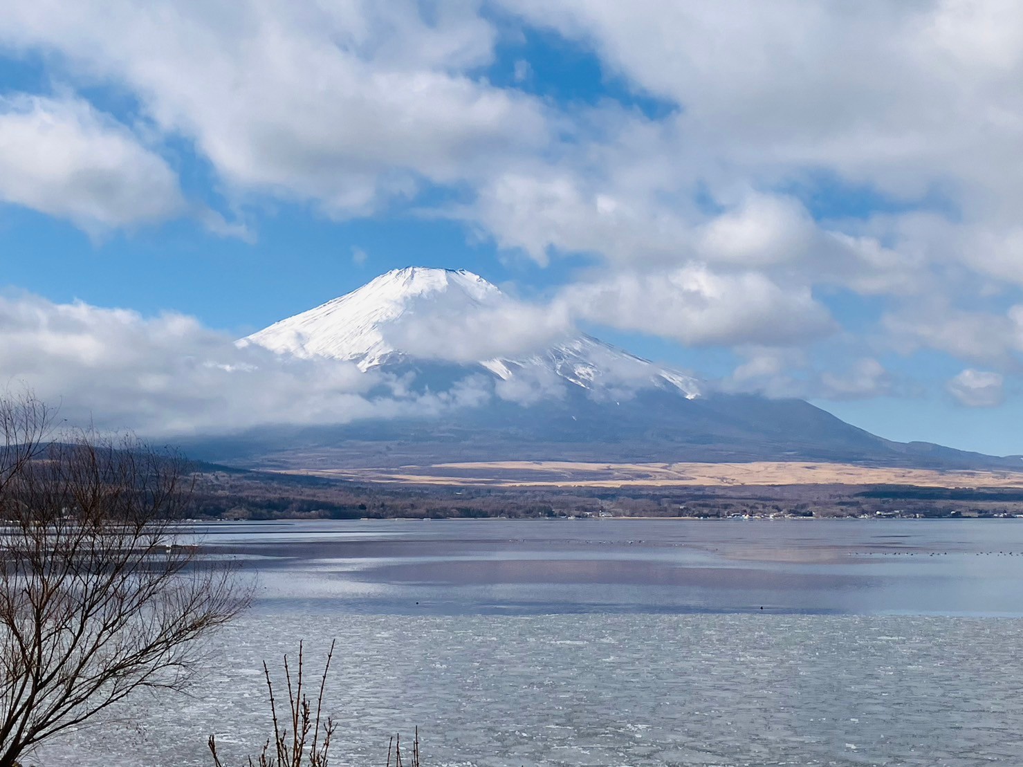 【富士山羅森便利店打卡及雙湖一日遊】 -富士山洞窟鳴澤冰穴, 河口湖，山中湖(上野或新宿出發  午餐可選神戶牛肉涮涮鍋定食)