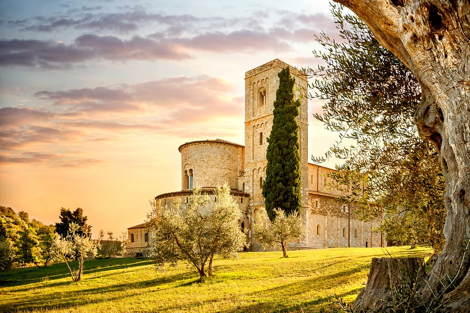 Monteriggioni and Val d'Orcia Day Tour 