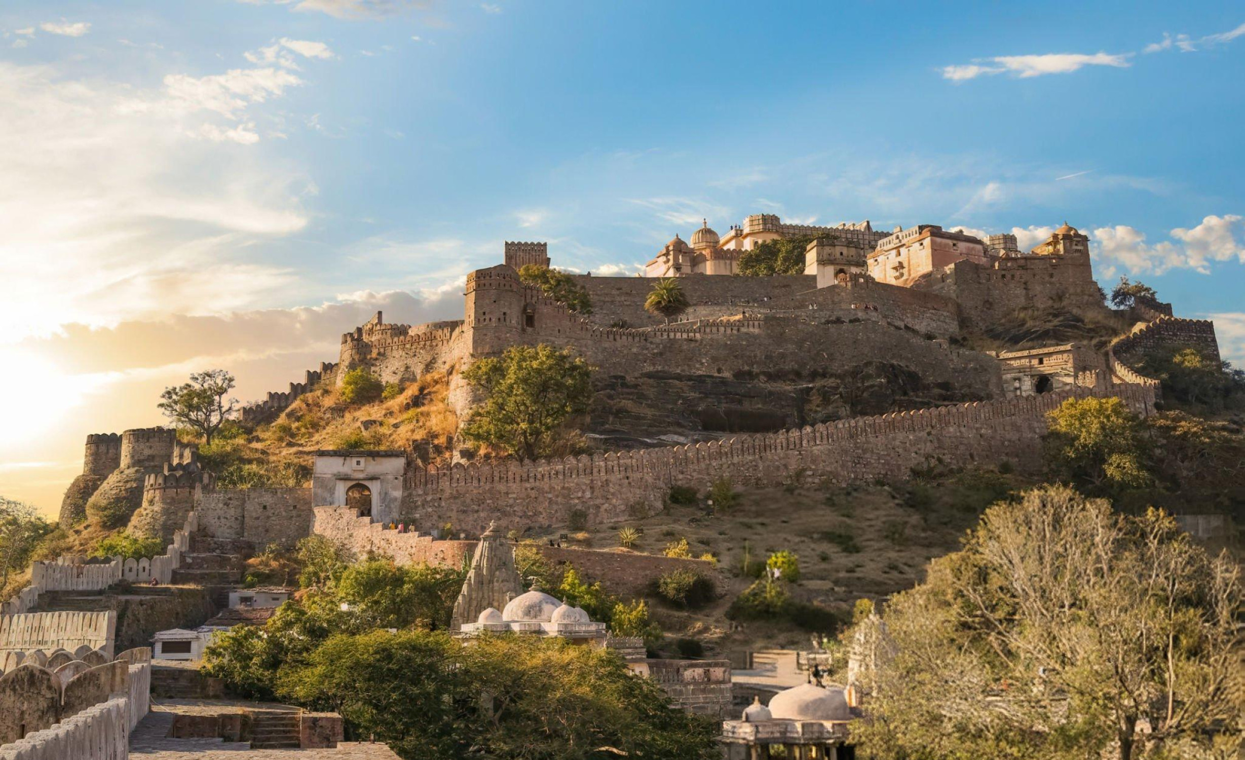 Day Trip to Kumbhalgarh-Explore the Great Wall of India from Jodhpur