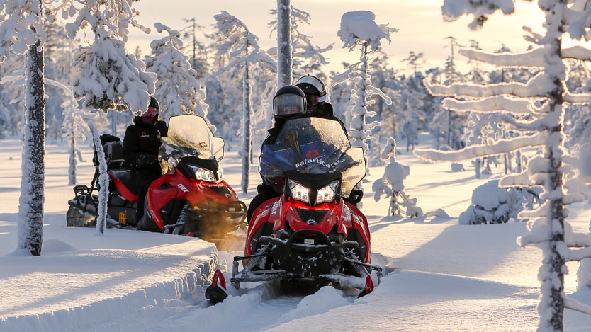Capture unforgettable moments in the heart of Rovaniemi’s enchanting winter wonderland