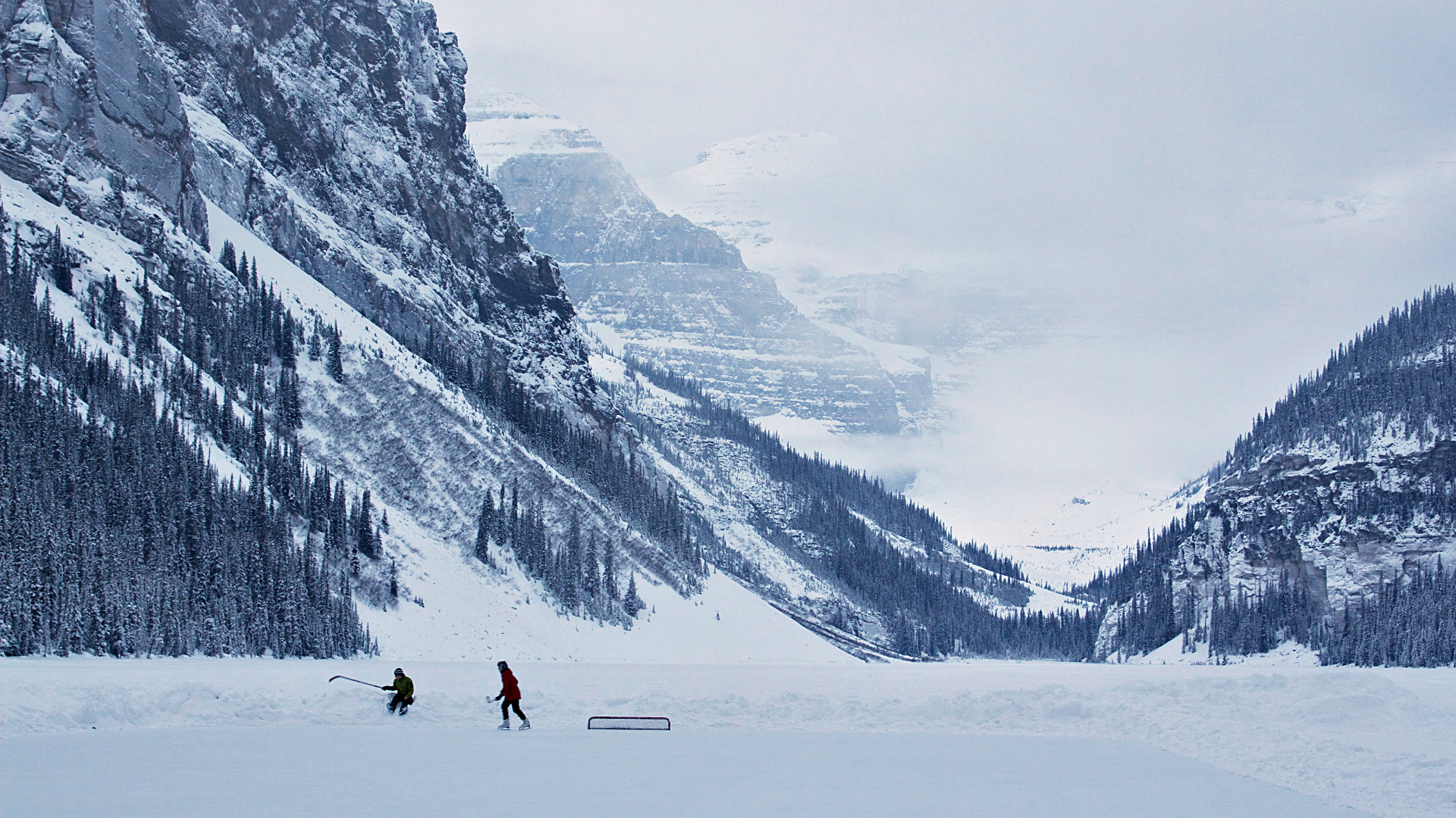 路易斯湖 (Lake Louise)，翡翠湖 (Emerald Lake)，佩託湖 (Peyto Lake) 加拿大 (Canada) 三湖一日遊