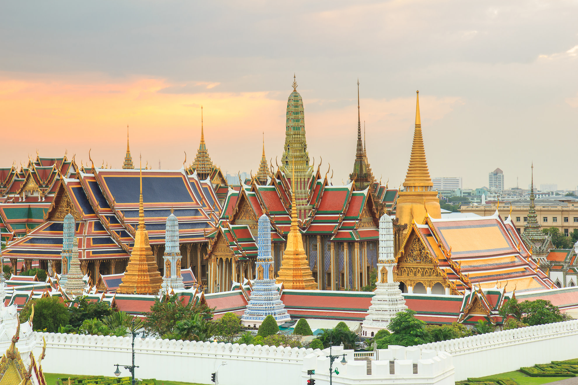 The Grand Palace & Khlong Lat Mayom Floating Market Half-day Hidden Gems Tour