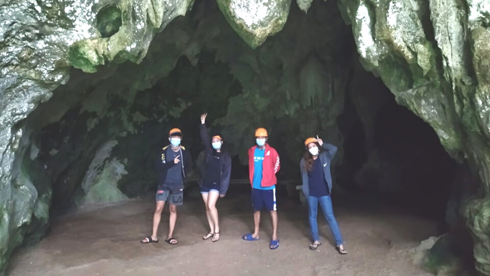 阿爾拜比科爾洞穴 & 山丘探索之旅